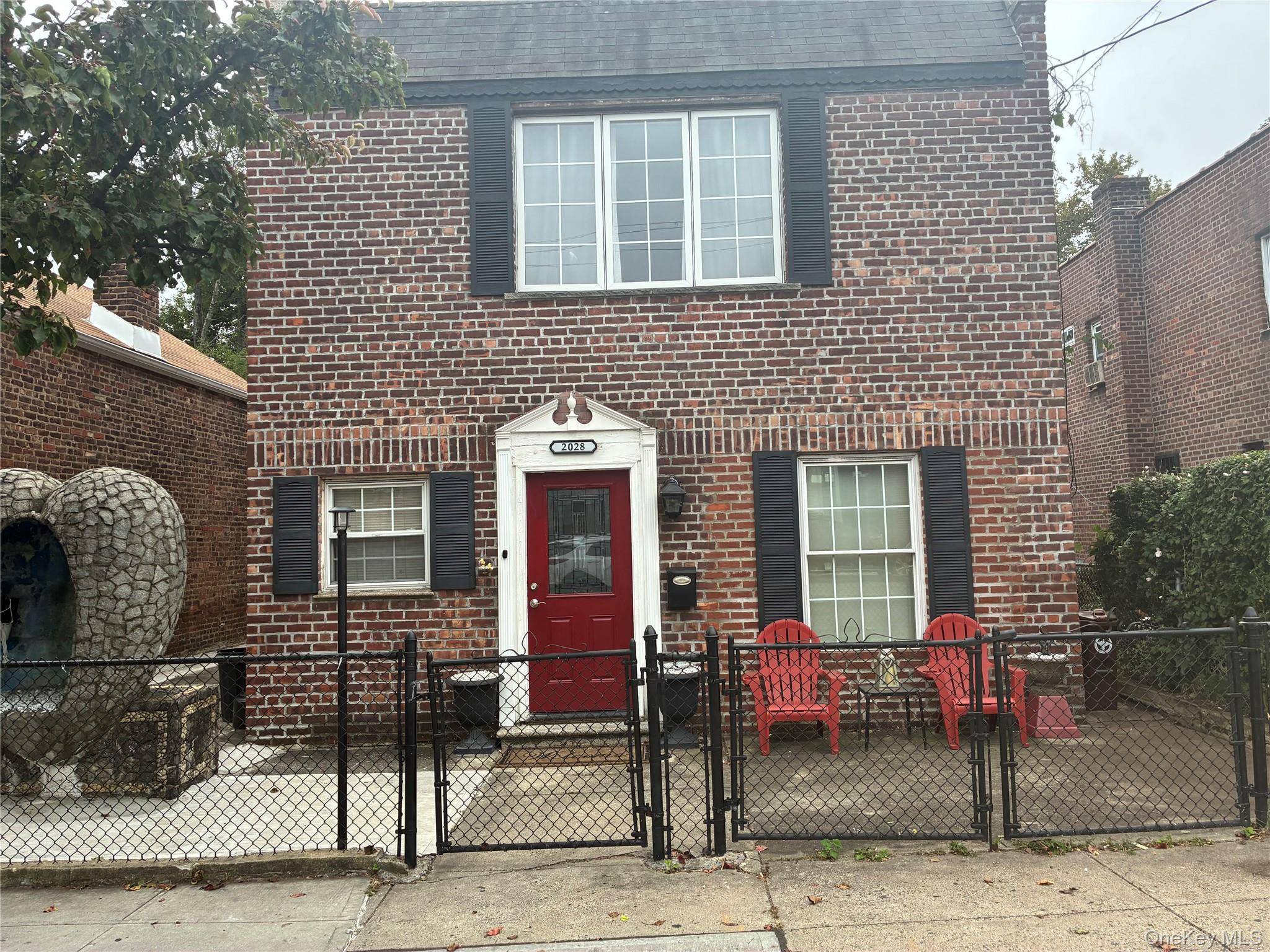 Bronx, NY 10466,2028 Pitman AVE