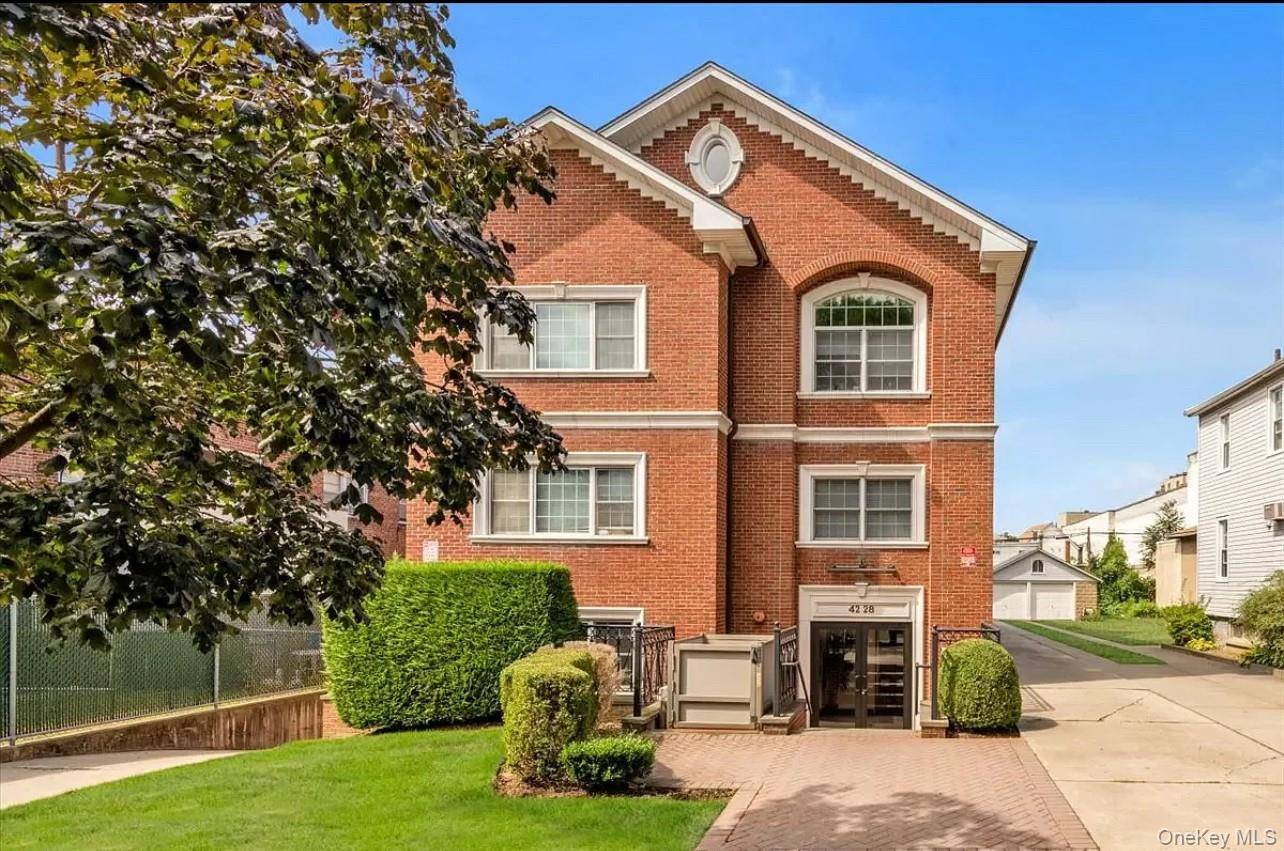 Bayside, NY 11361,4228 214th PL #2A