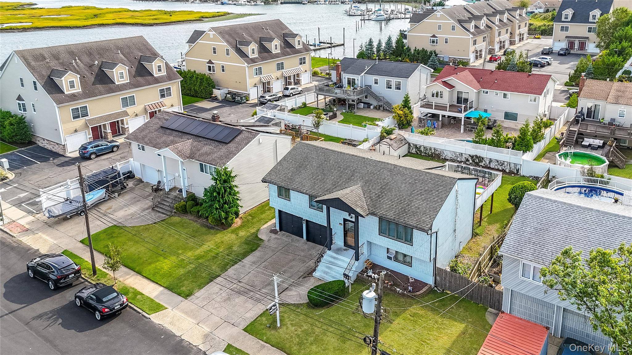 Island Park, NY 11558,86 Empire BLVD