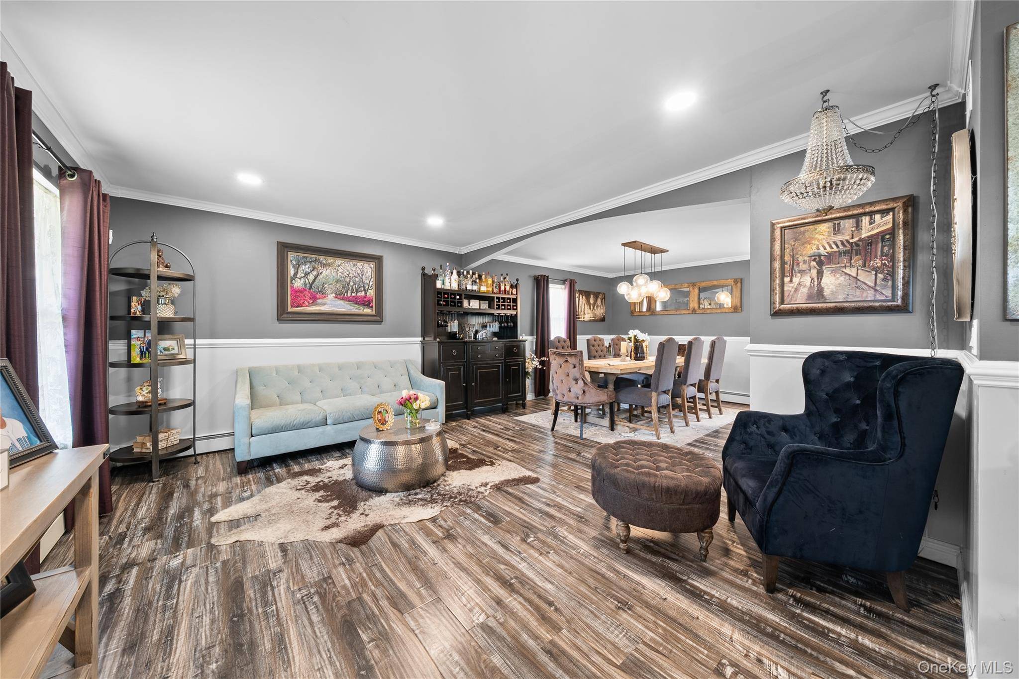 East Islip, NY 11730,10 Carousel CT