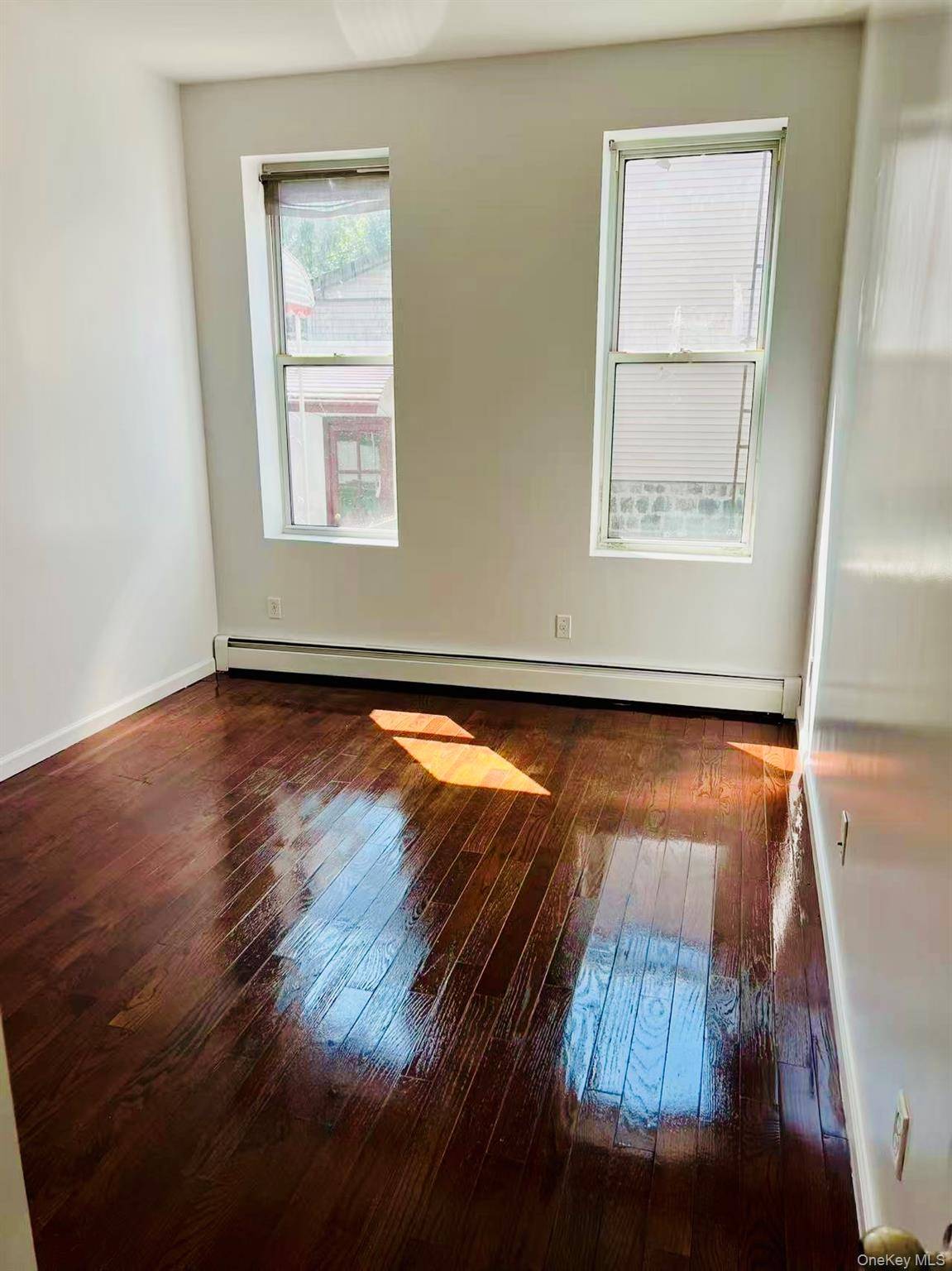 Woodhaven, NY 11421,87-18 85th ST #2nd Floor