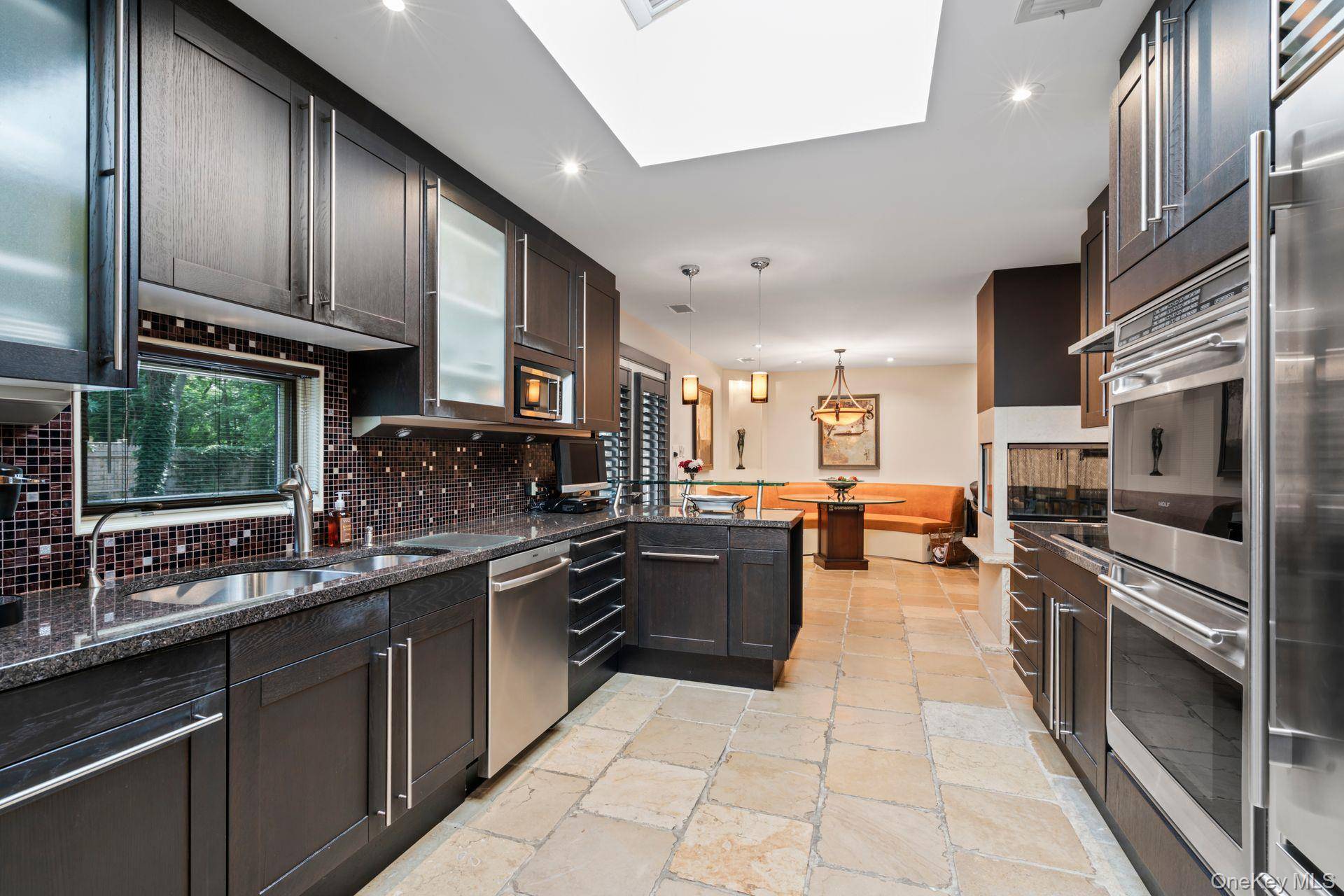 Jericho, NY 11753,234 Hamlet DR