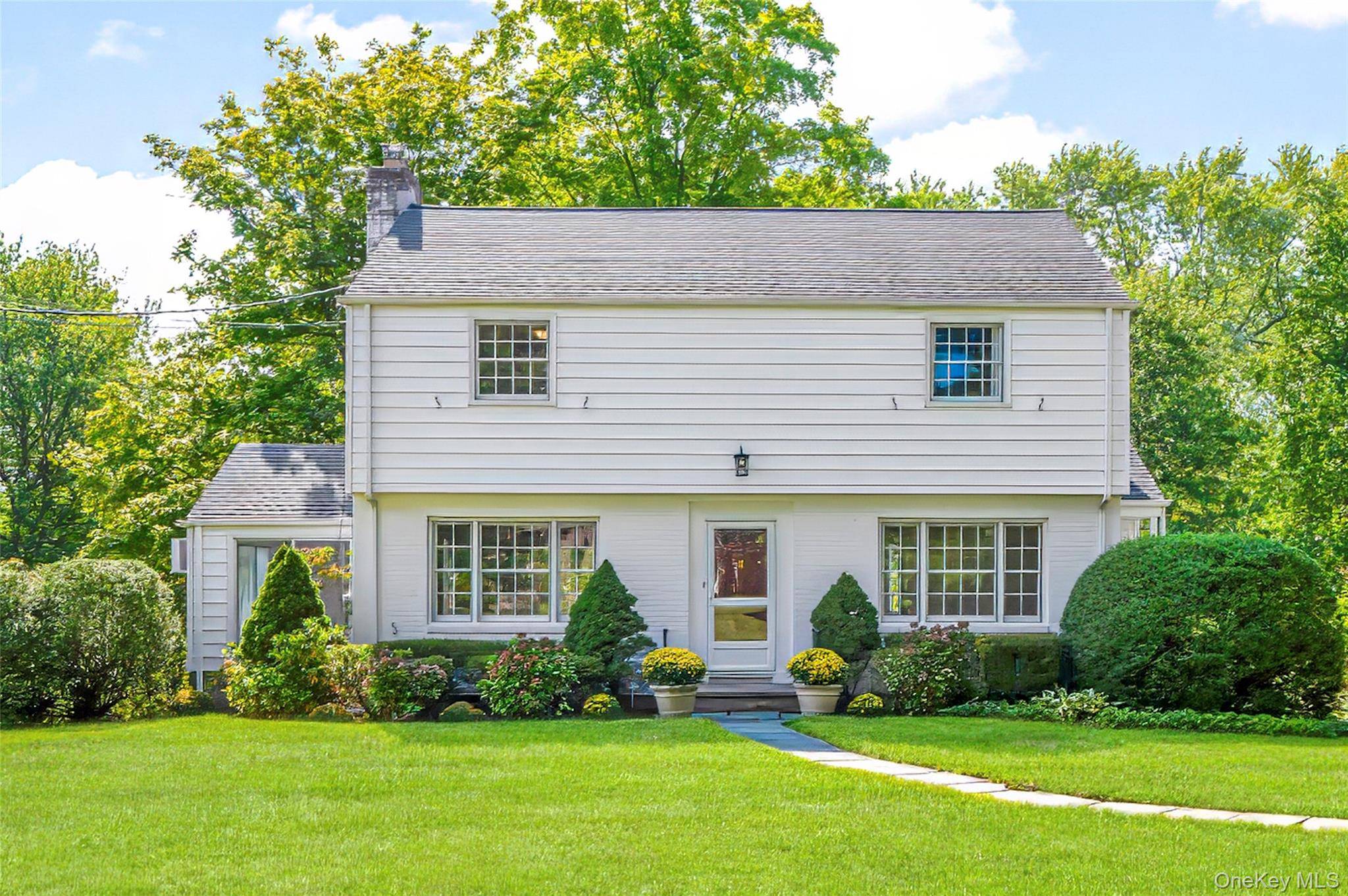 White Plains, NY 10605,17 Avondale RD