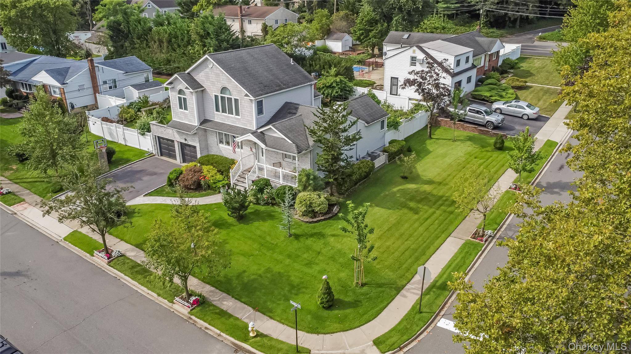 Farmingdale, NY 11735,2 Hamilton ST