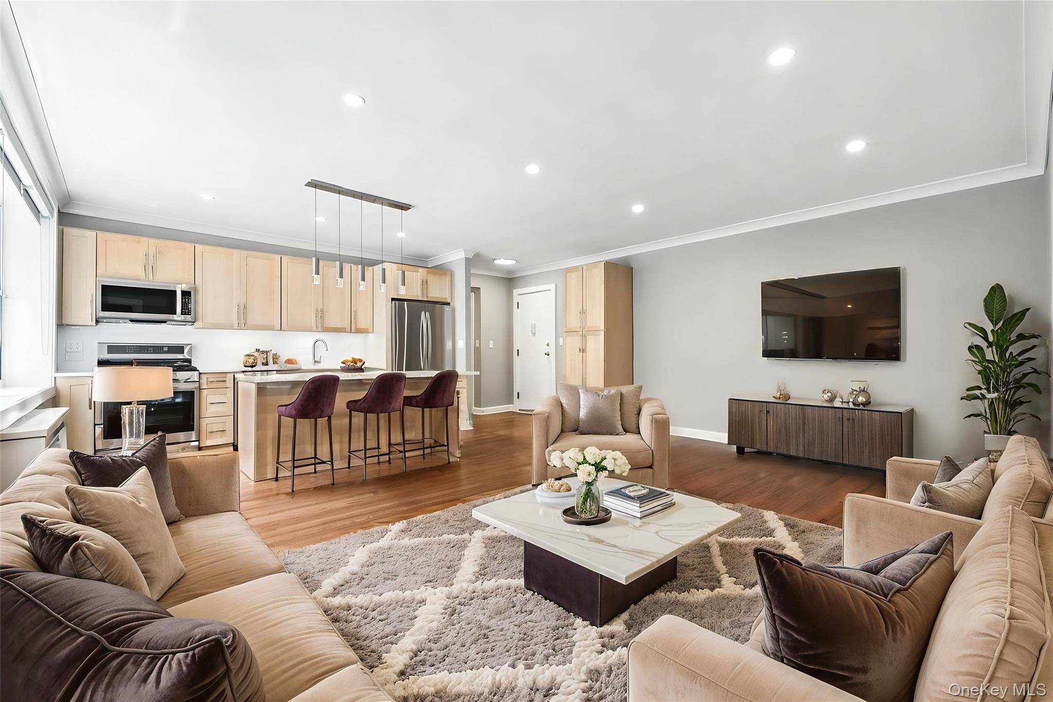 Bronxville, NY 10708,1133 Midland AVE #4L