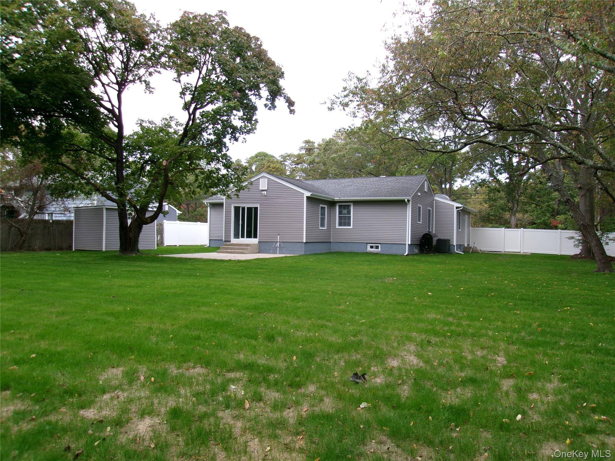 Islip, NY 11751,1706 Spur DR