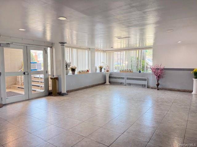 Flushing, NY 11354,3425 150th PL #6E