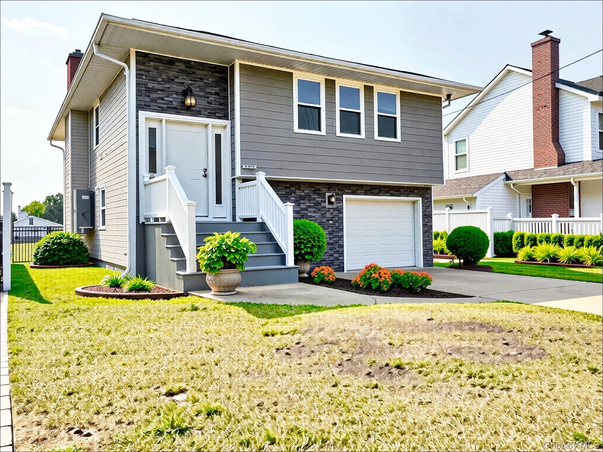 Lindenhurst, NY 11757,248 E Shore RD