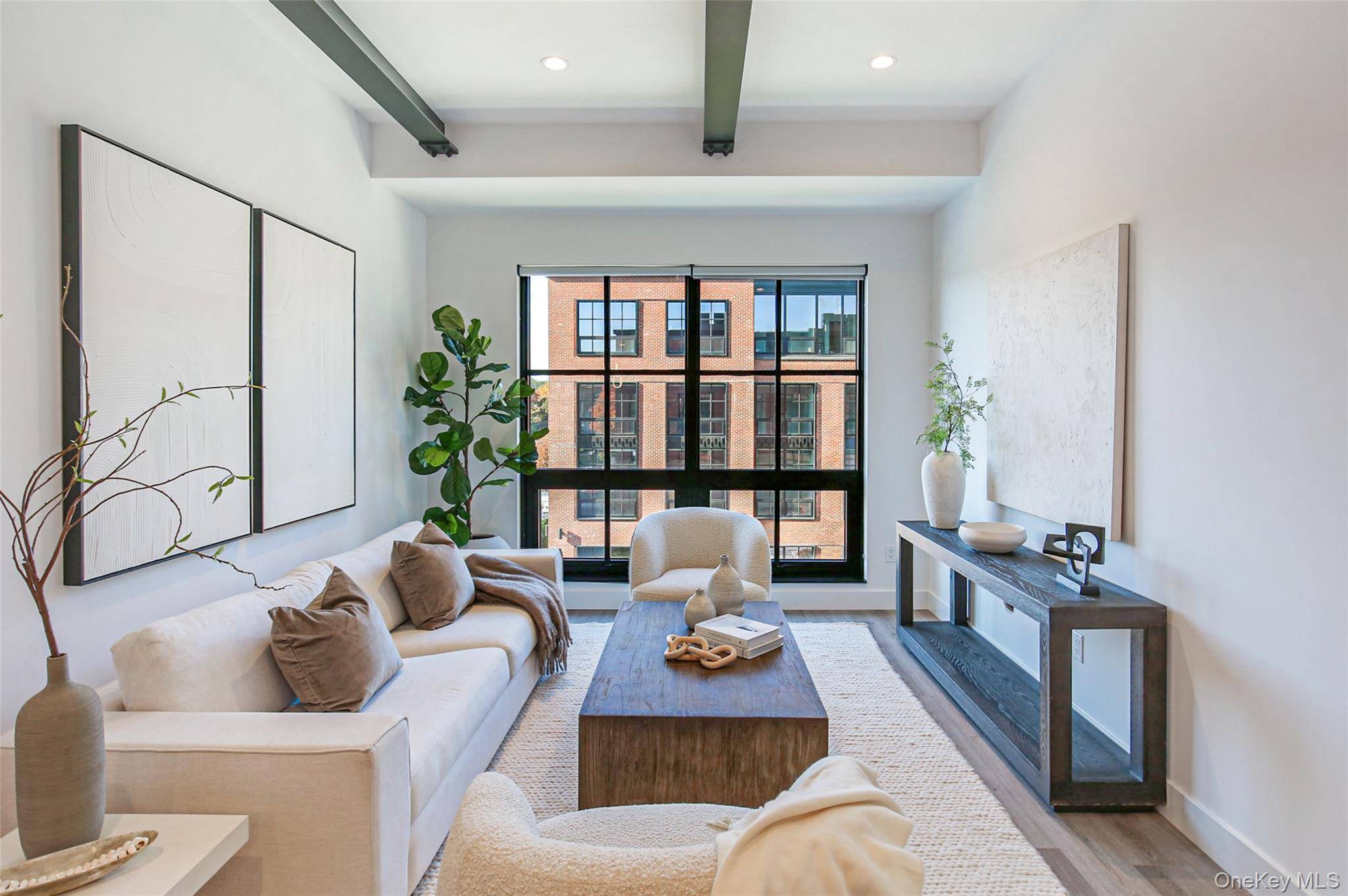 Pleasantville, NY 10570,70 Memorial PLZ #212