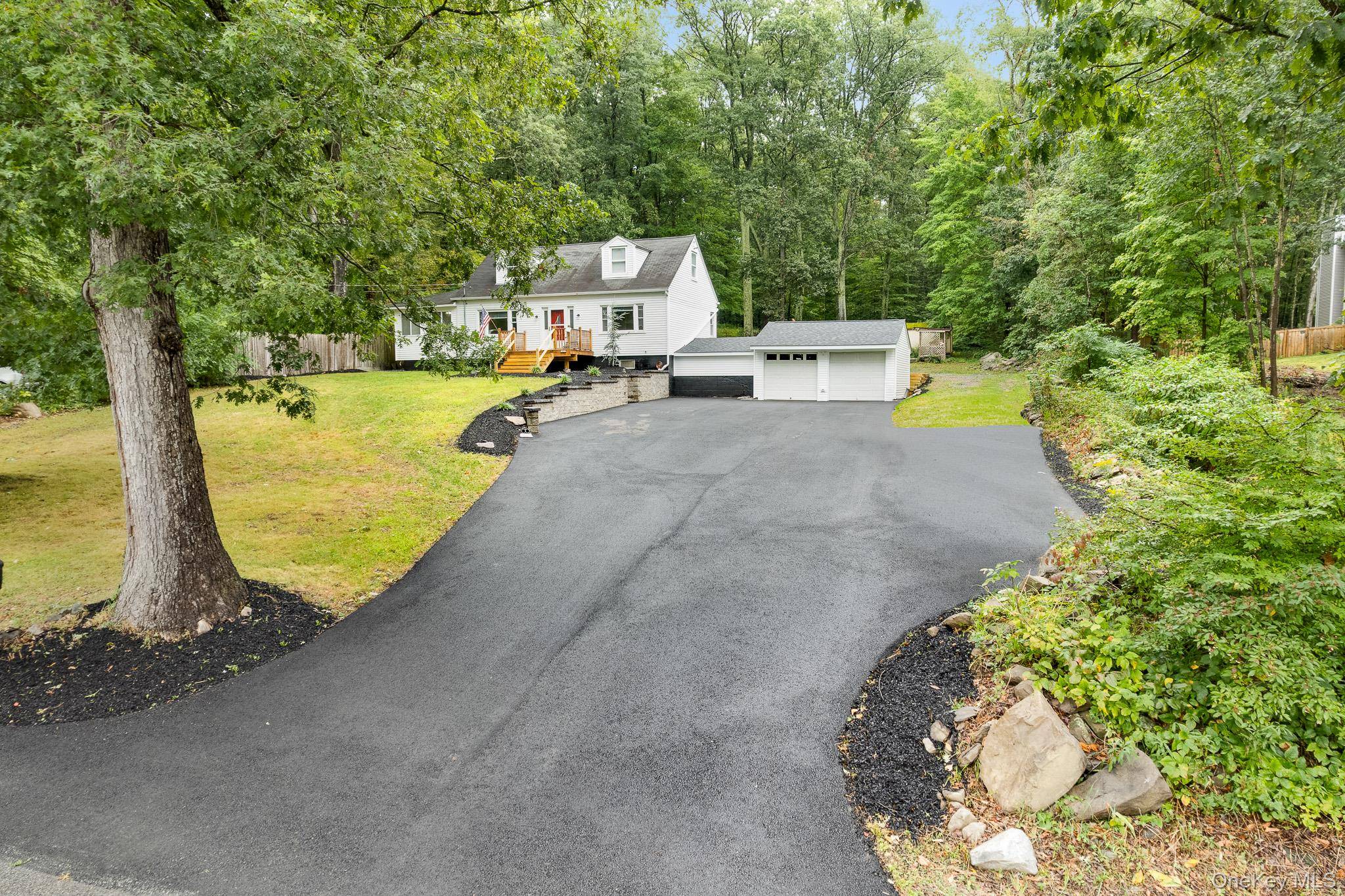 Wallkill, NY 12589,493 Orchard DR