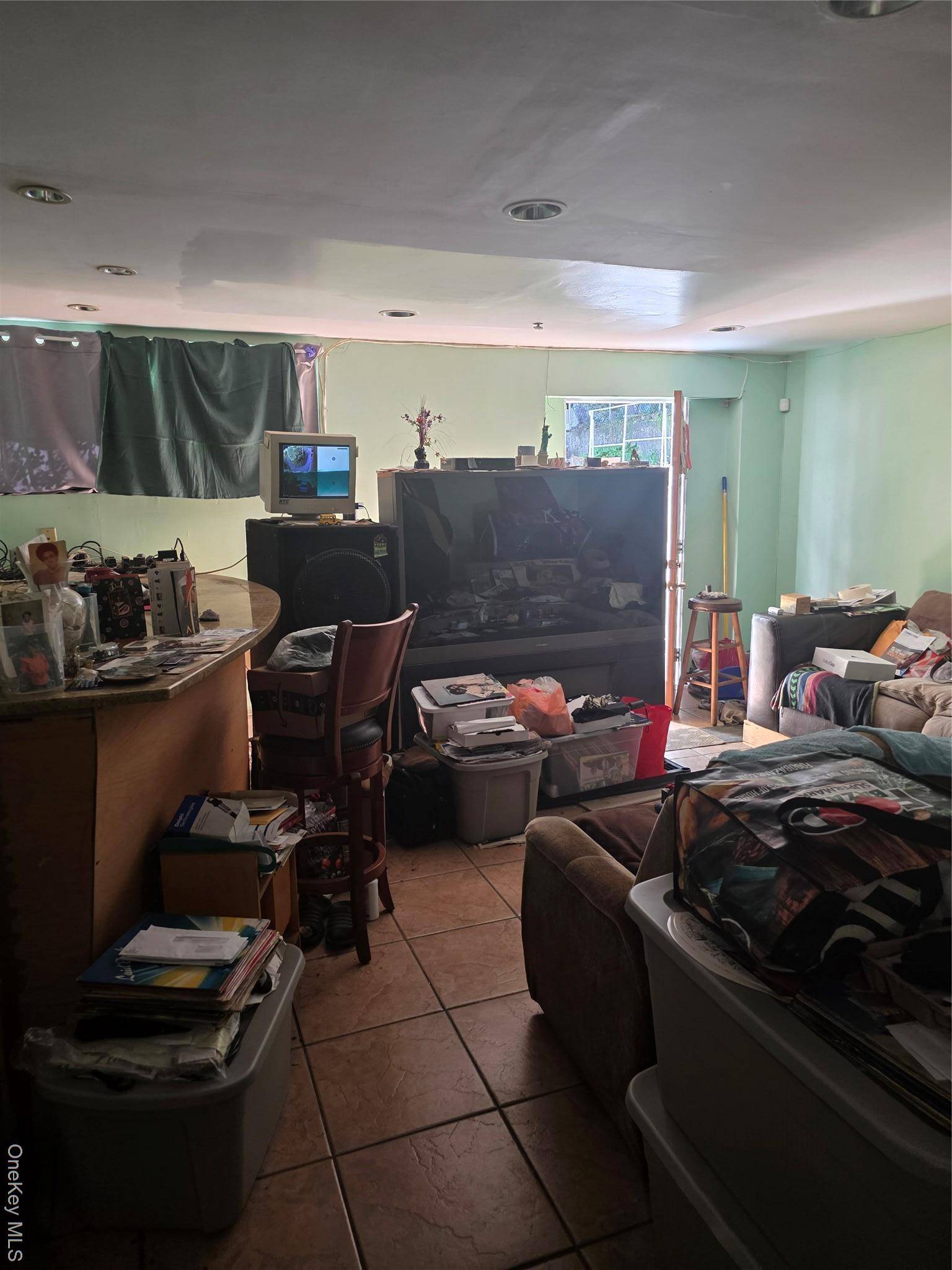 Springfield Gardens, NY 11413,186-46 139th AVE