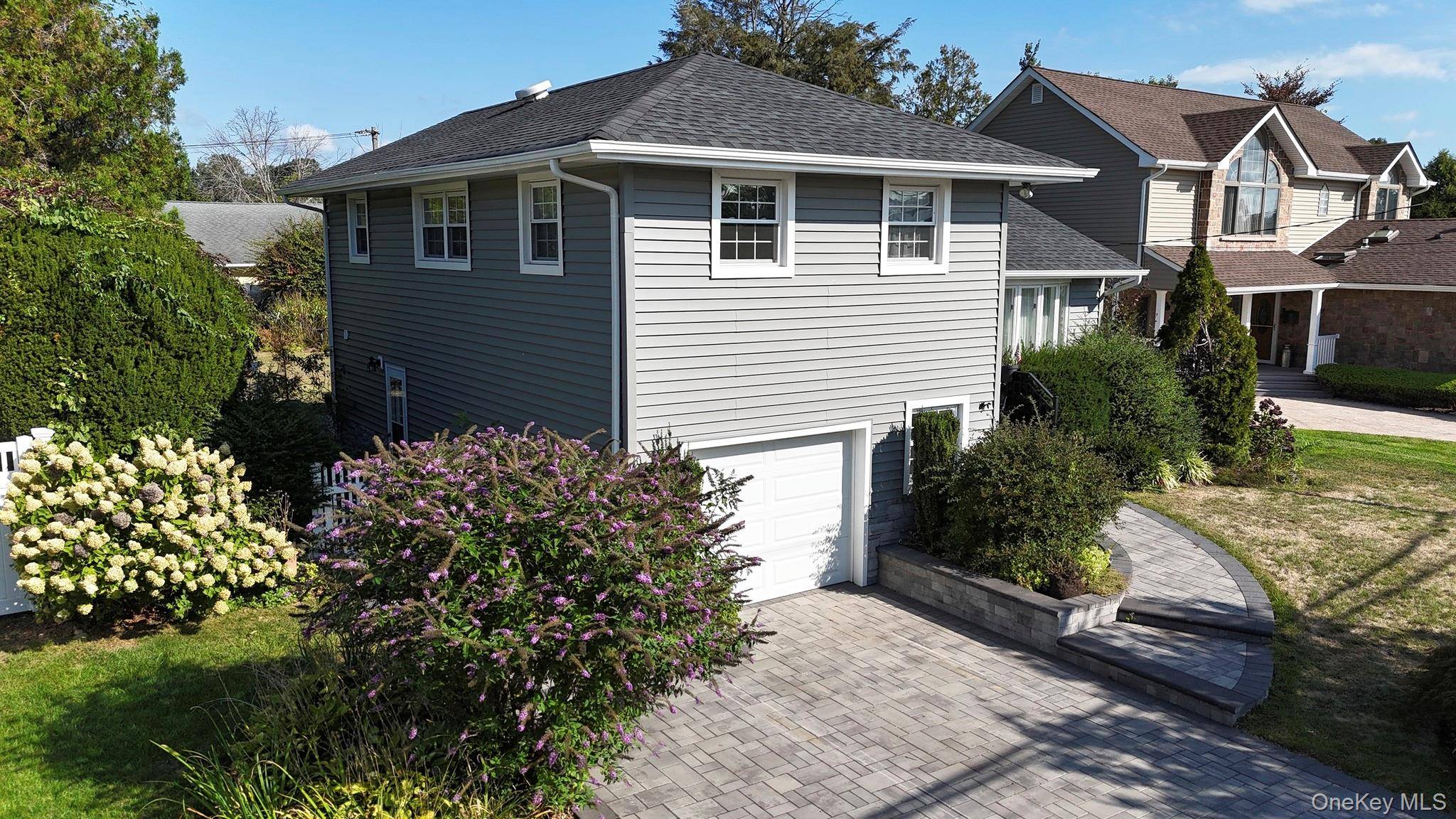 Jericho, NY 11753,46 Elmtree LN