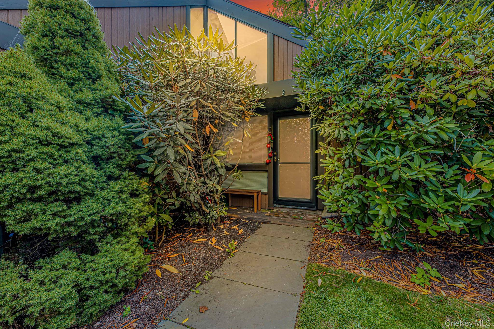 Dobbs Ferry, NY 10522,2 Tree Top LN