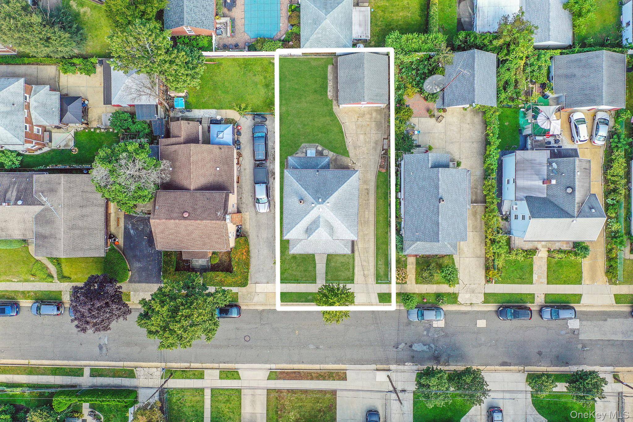 Mineola, NY 11501,236 Jackson AVE