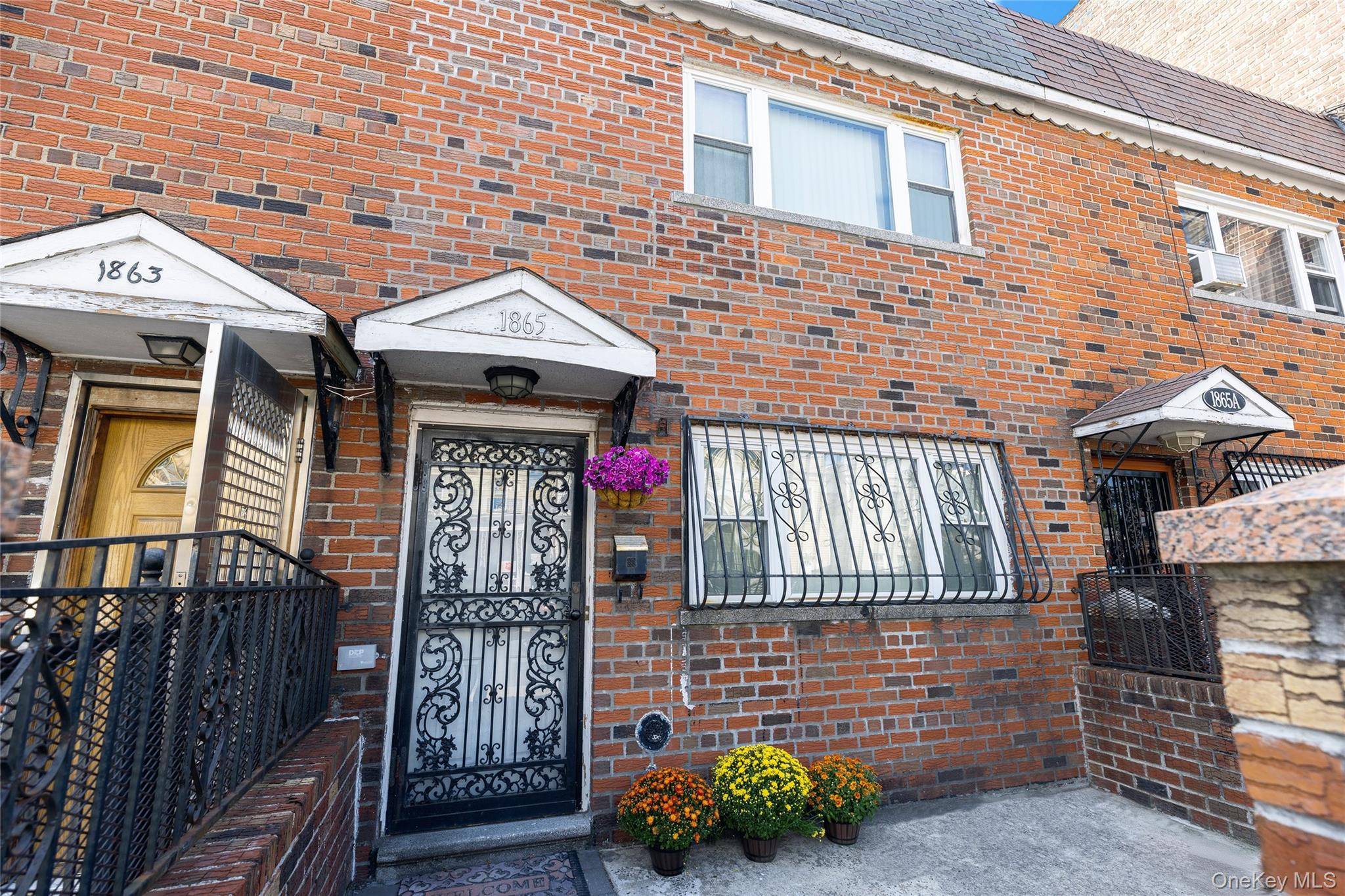 Bronx, NY 10462,1865 Hunt AVE