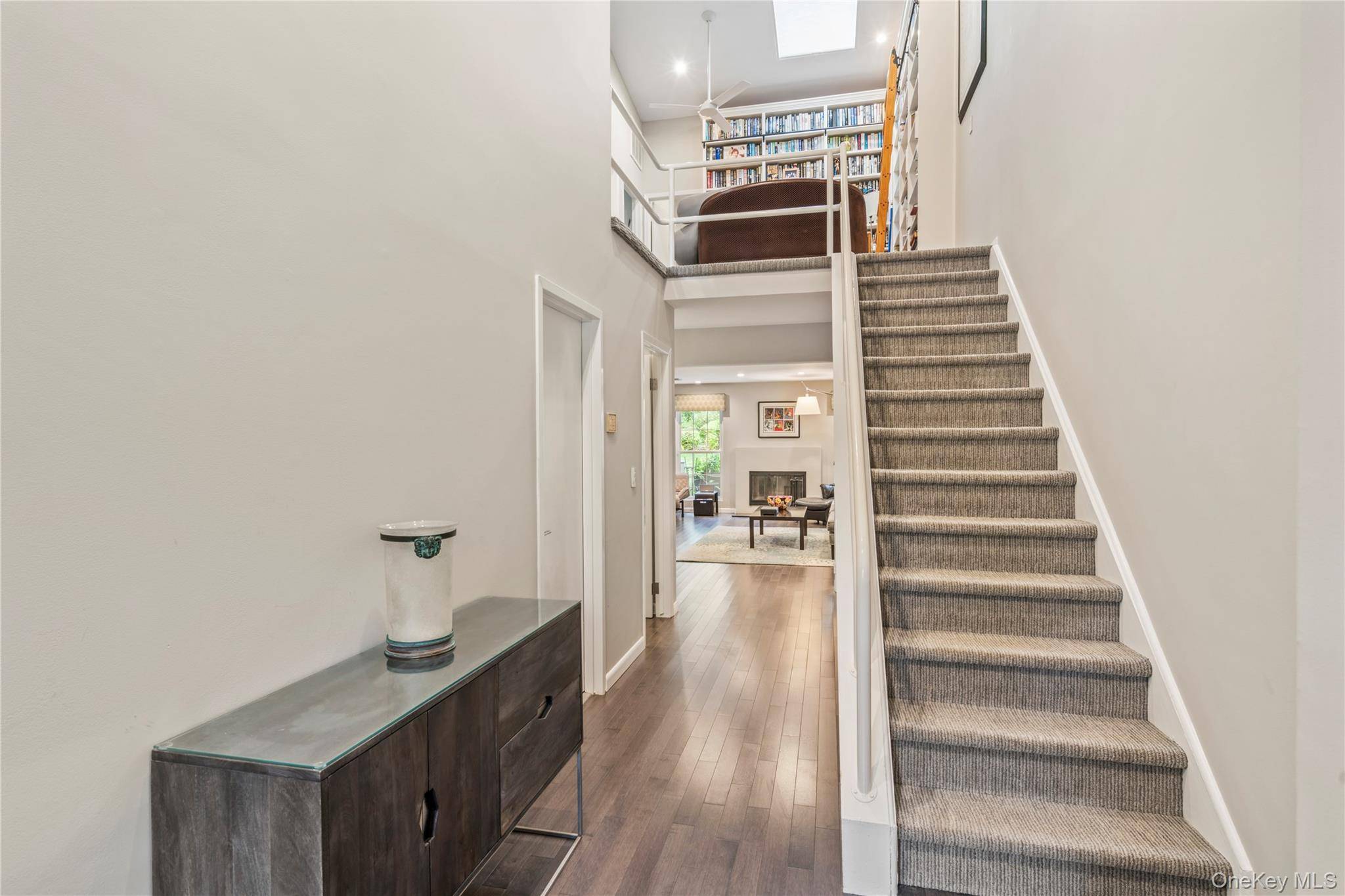 Syosset, NY 11791,154 Hidden Ridge DR