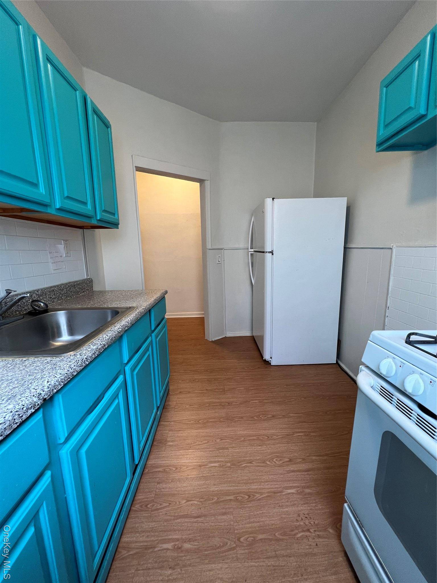 Little Neck, NY 11362,255-13 Northern BLVD