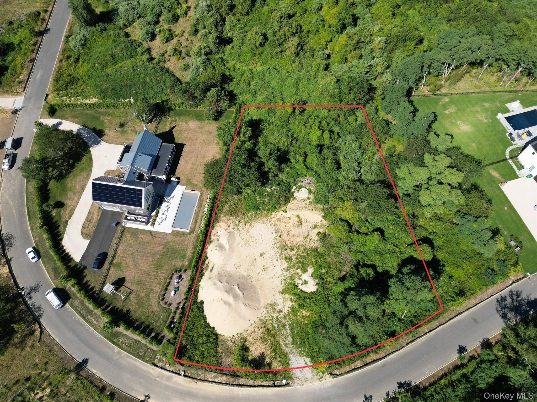 Southold, NY 11971,390 Wildberry LN