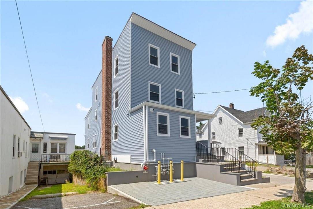 Harrison, NY 10528,76 CROTONA AVE #3