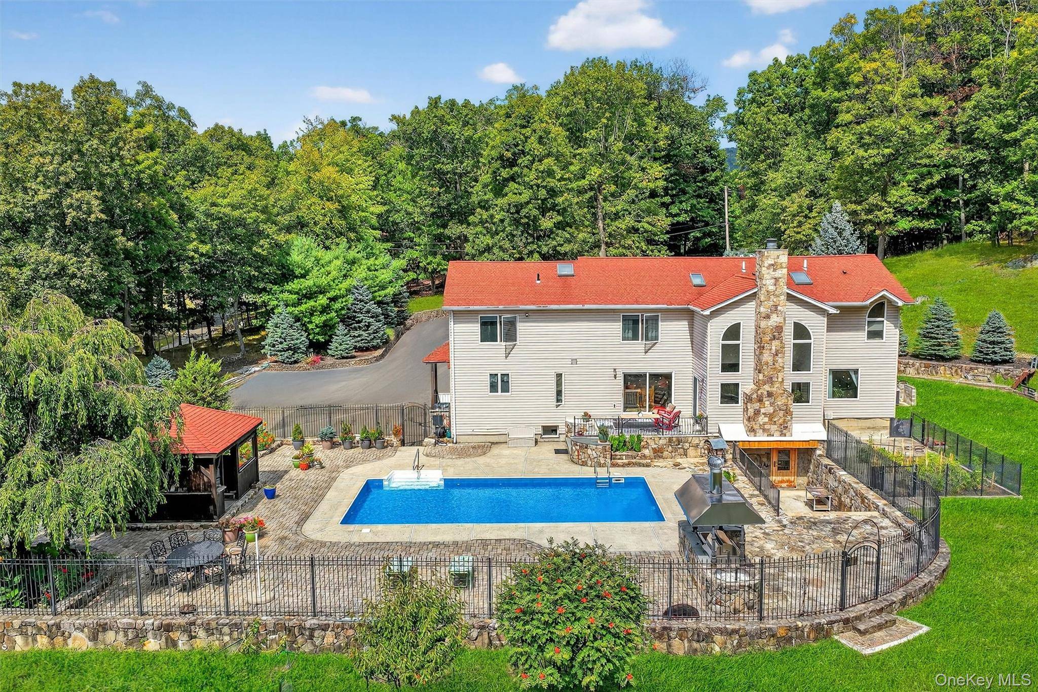 Tomkins Cove, NY 10986,22 Skahen DR