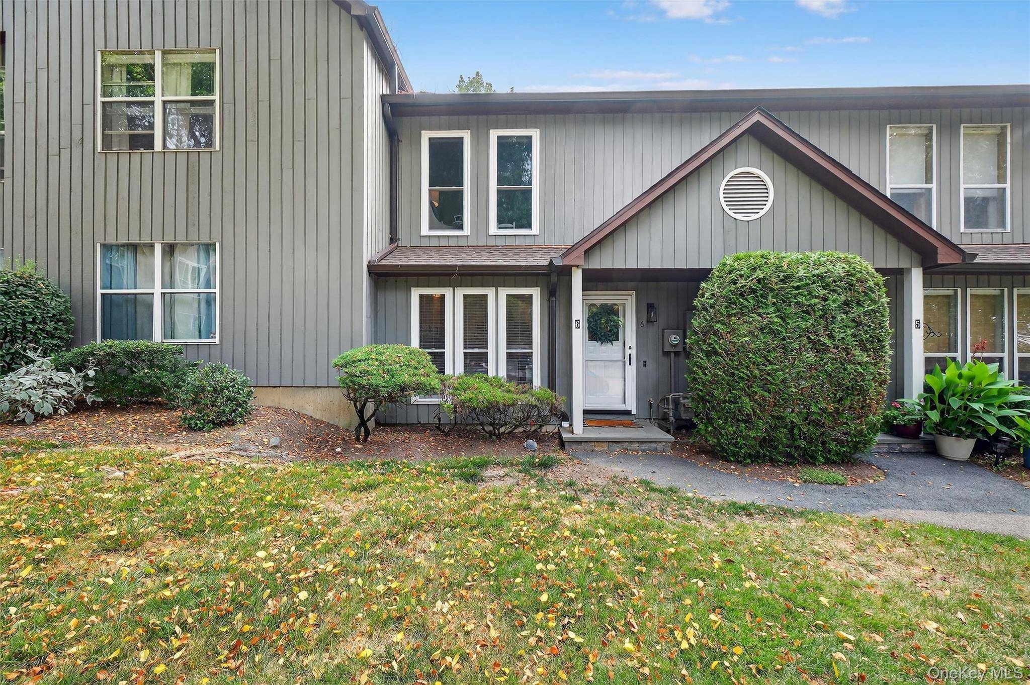 Peekskill, NY 10566,6 Elmwood CIR