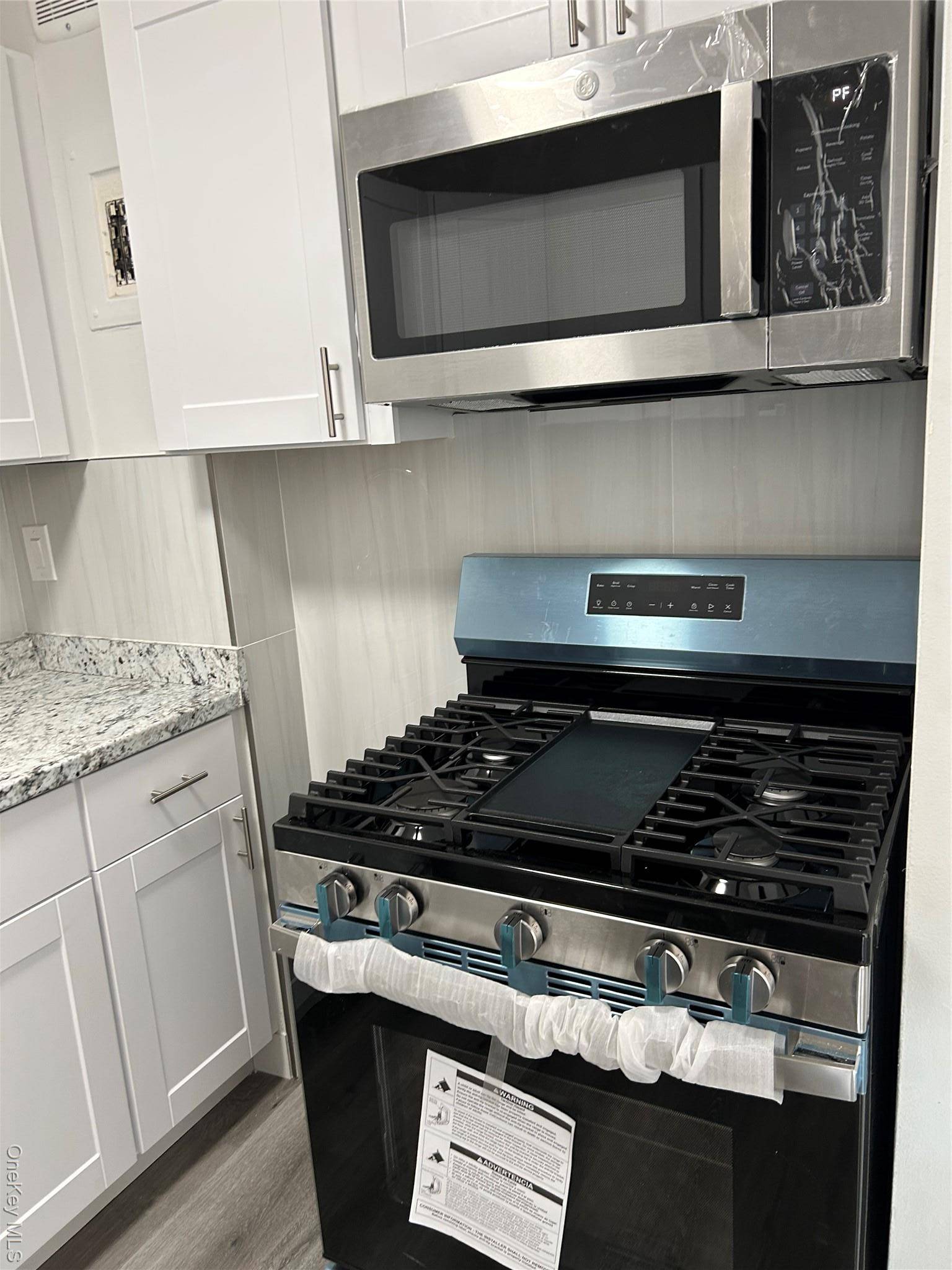 Freeport, NY 11520,124 Smith ST #1B