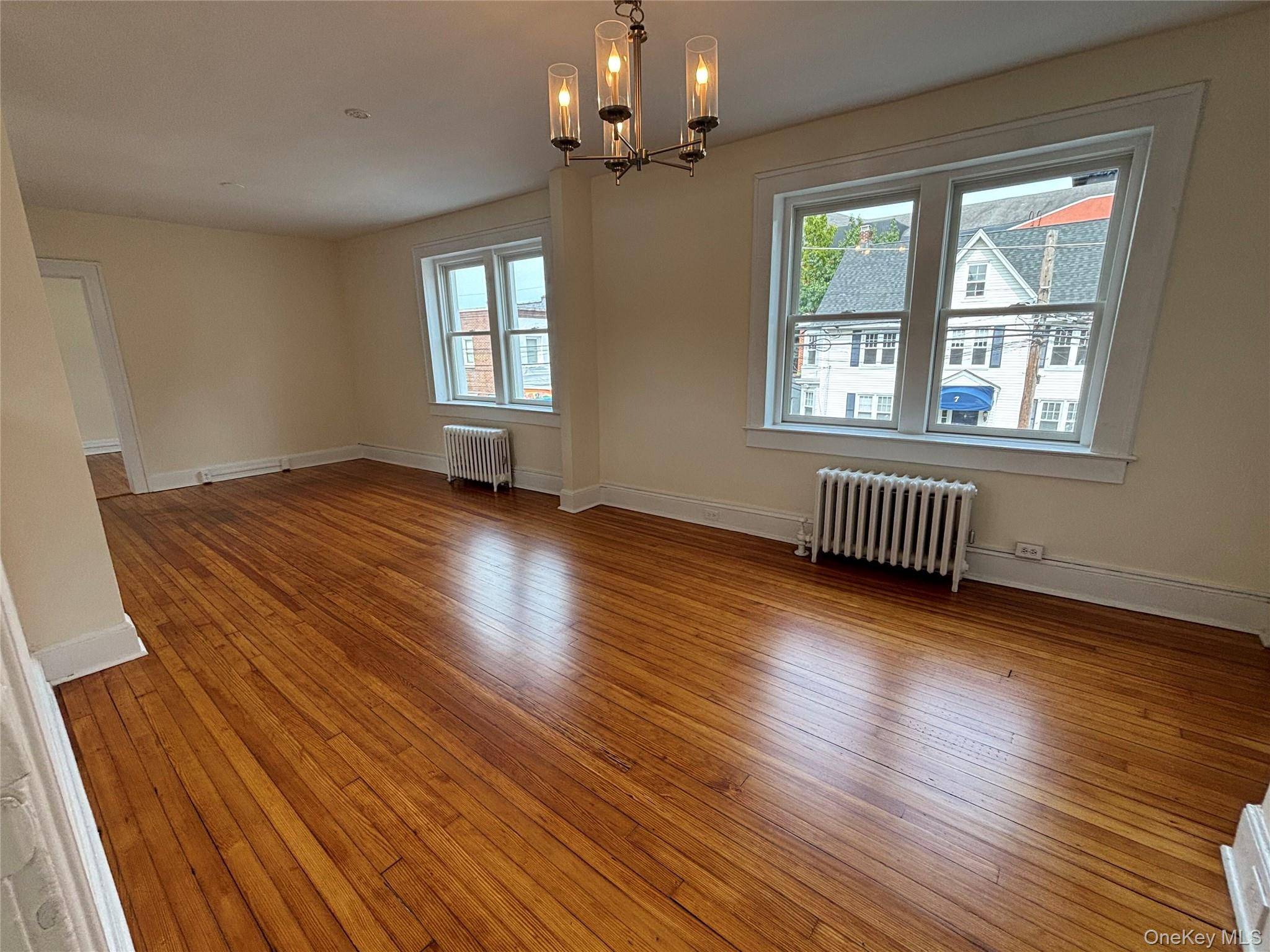 Huntington, NY 11743,8 E Carver ST