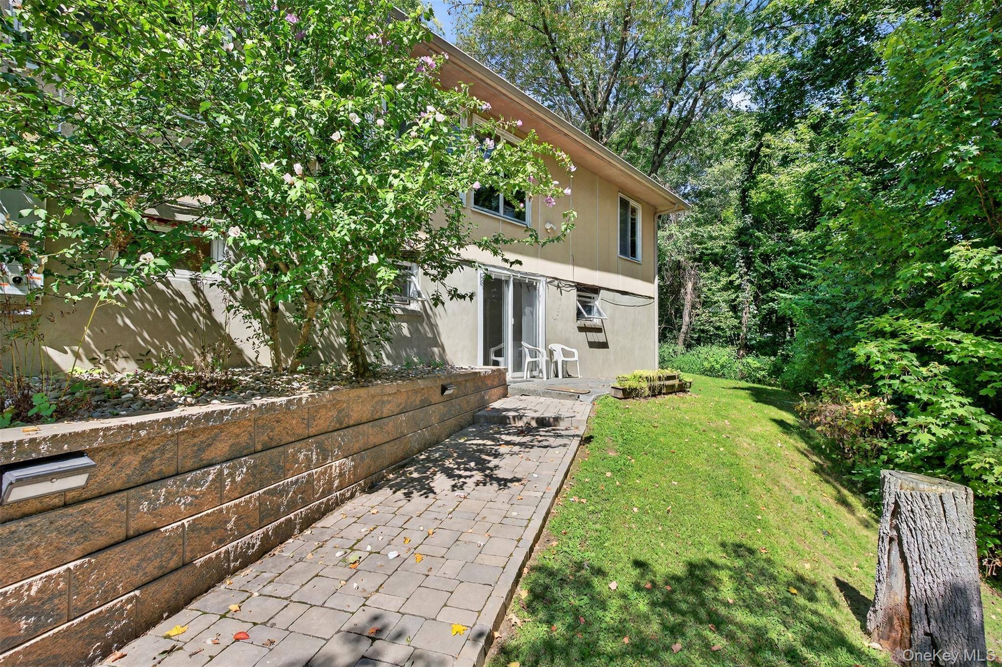 Marlboro, NY 12542,3 Hudson Bluff CIR