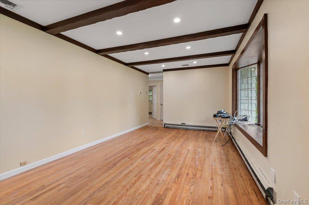 Mastic Beach, NY 11951,38 Barclay RD