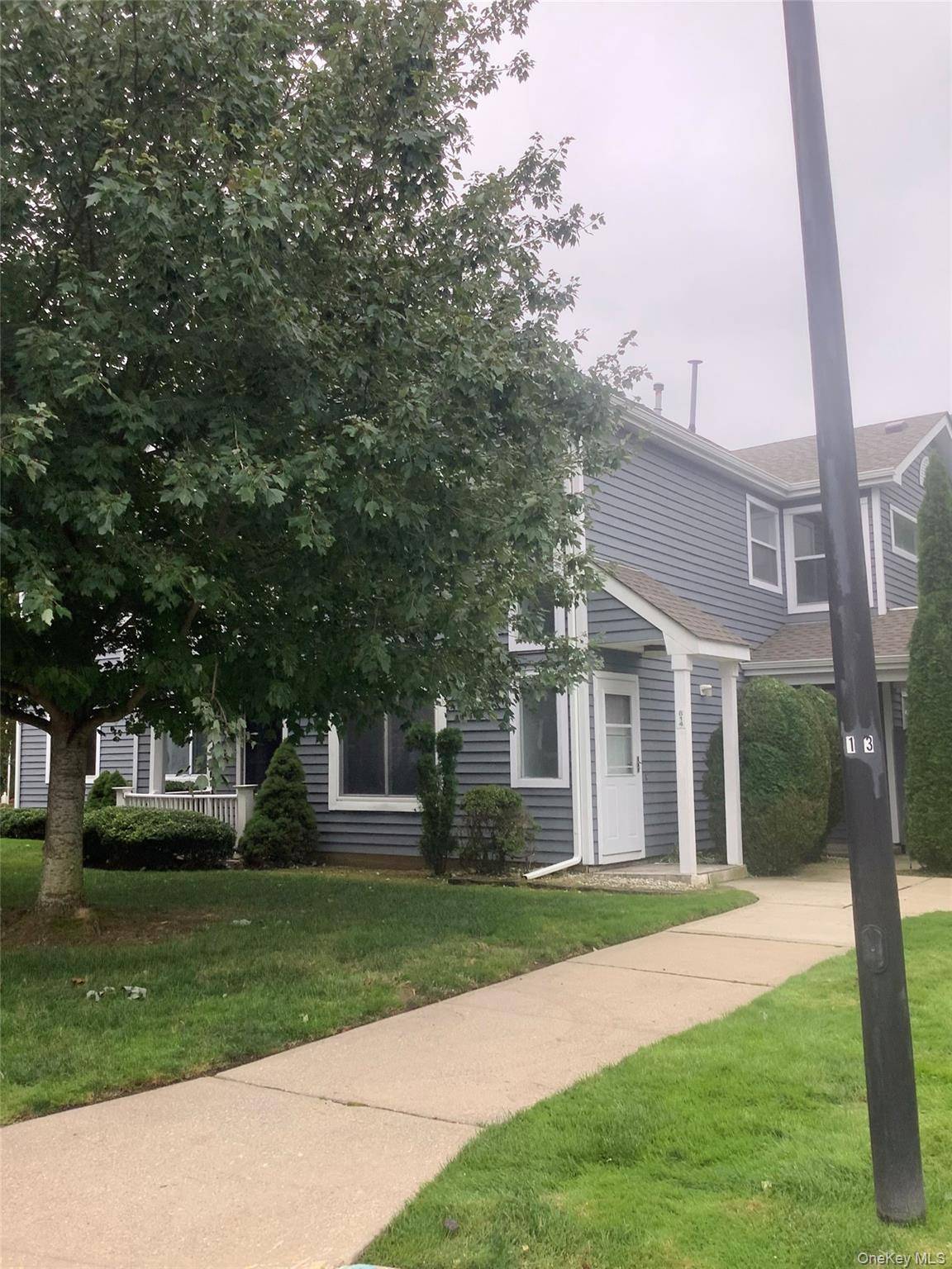Middle Island, NY 11953,814 Birchwood Park DR