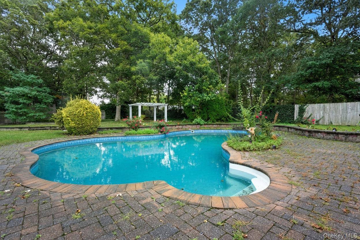 Selden, NY 11784,6 13th ST