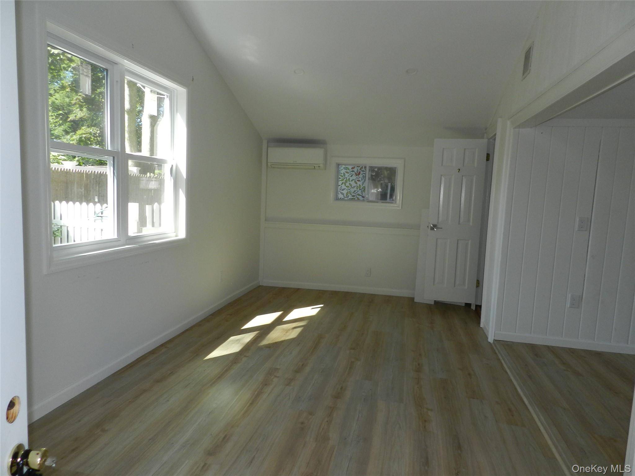 Patchogue, NY 11772,75 Thorne ST