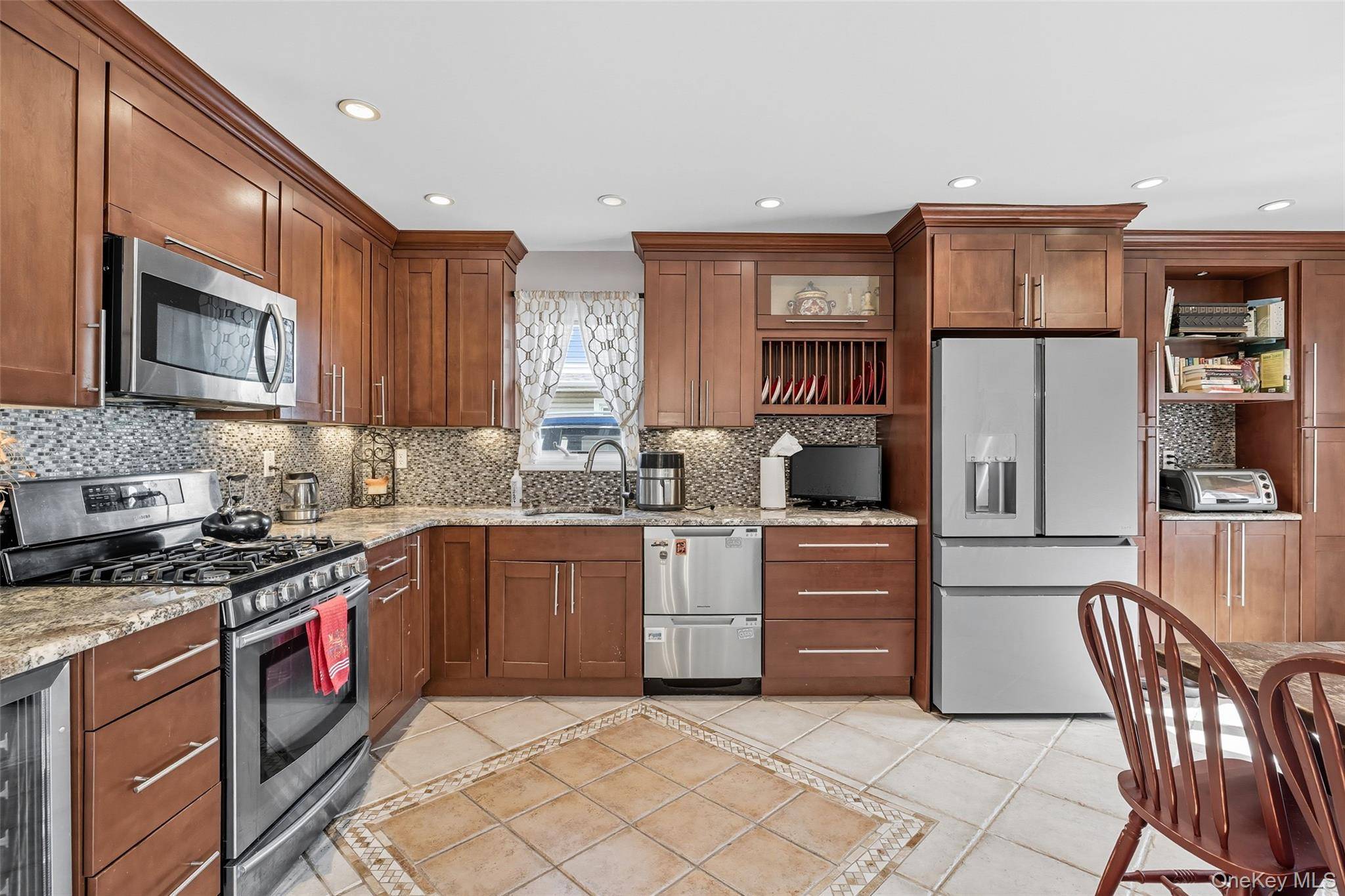Island Park, NY 11558,34 Waterford RD