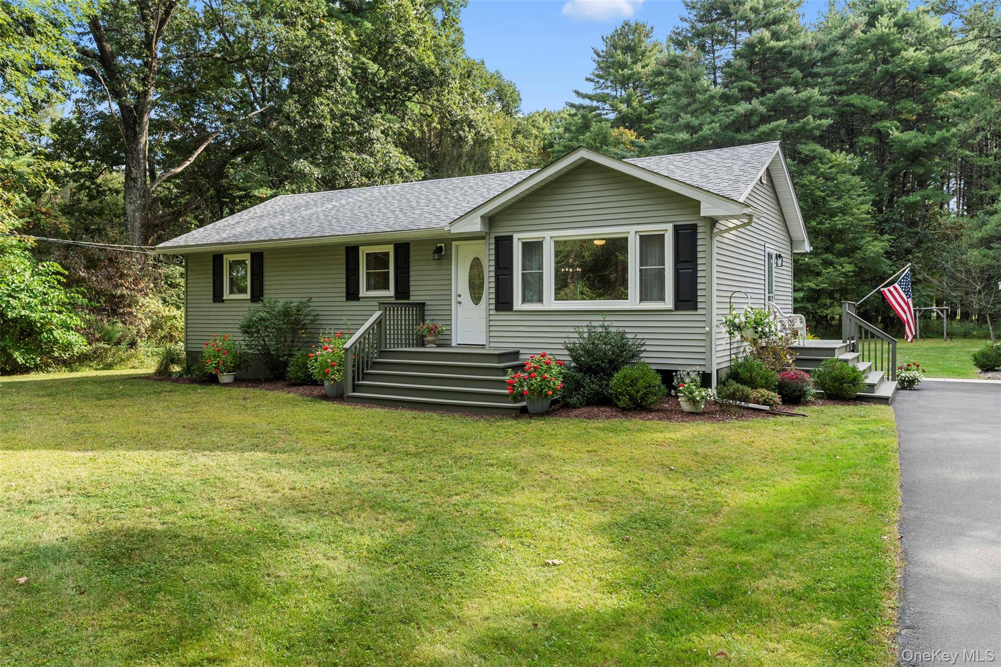 Kerhonkson, NY 12446,222 Queens HWY