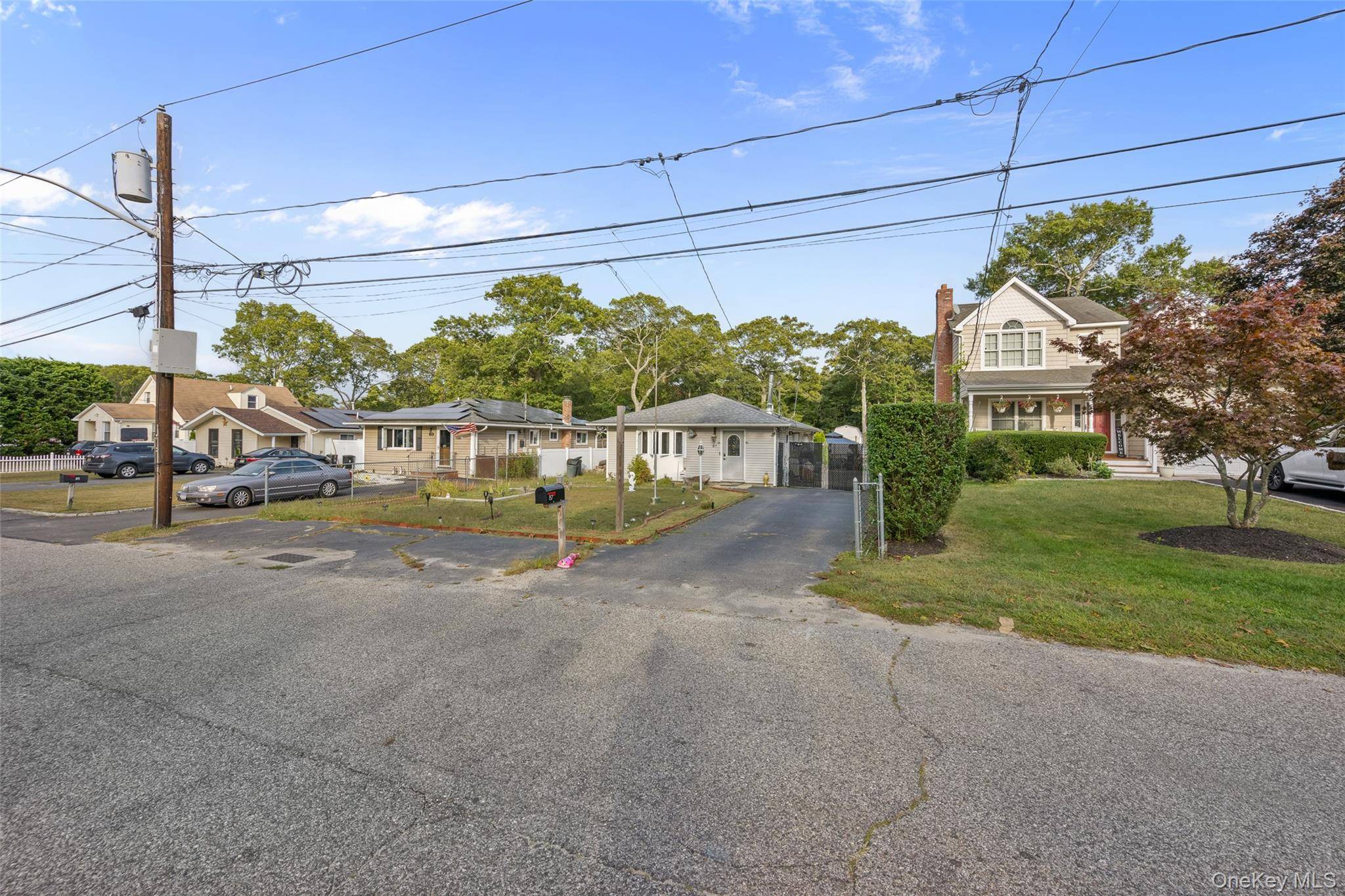 Mastic Beach, NY 11951,87 Biltmore DR