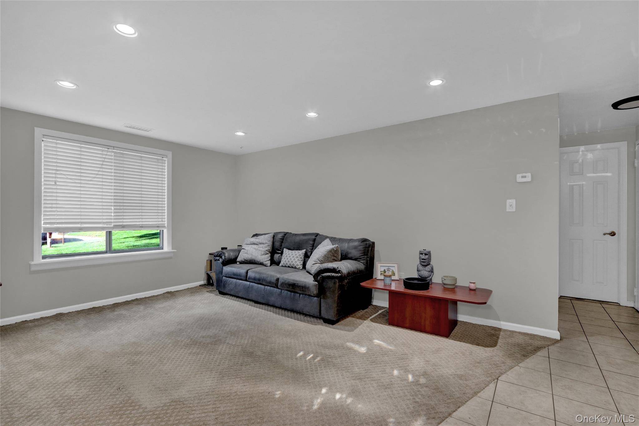 Coram, NY 11727,431 Clubhouse CT