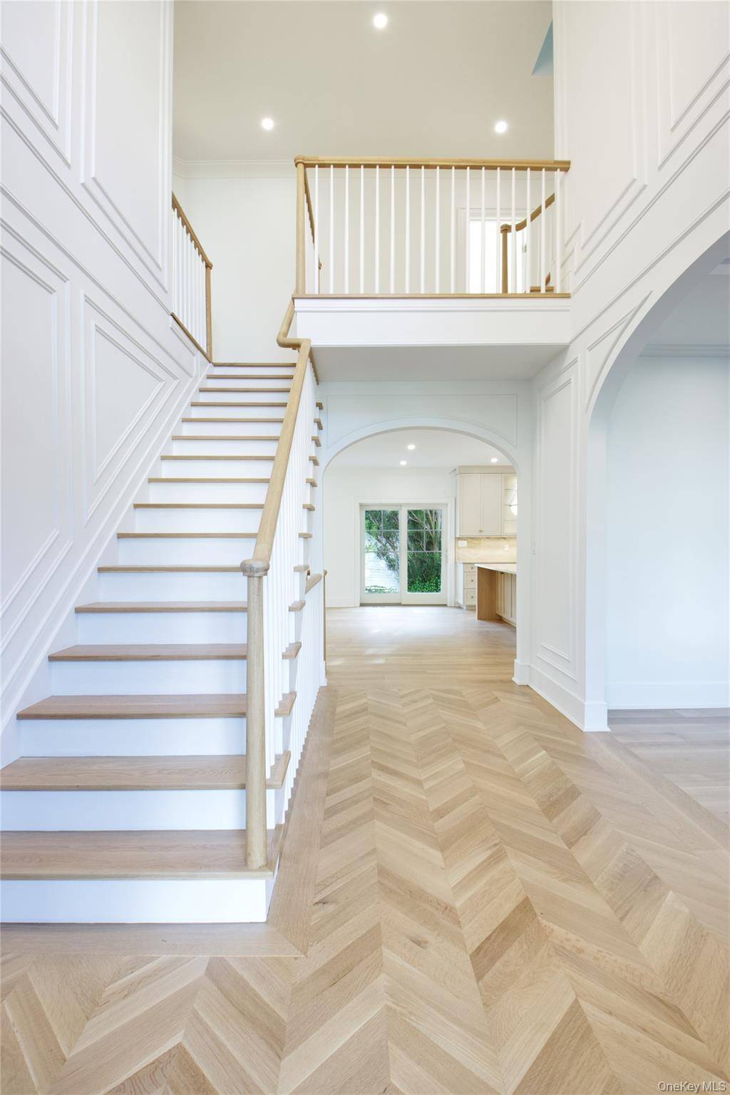 Garden City, NY 11530,225 Brixton RD