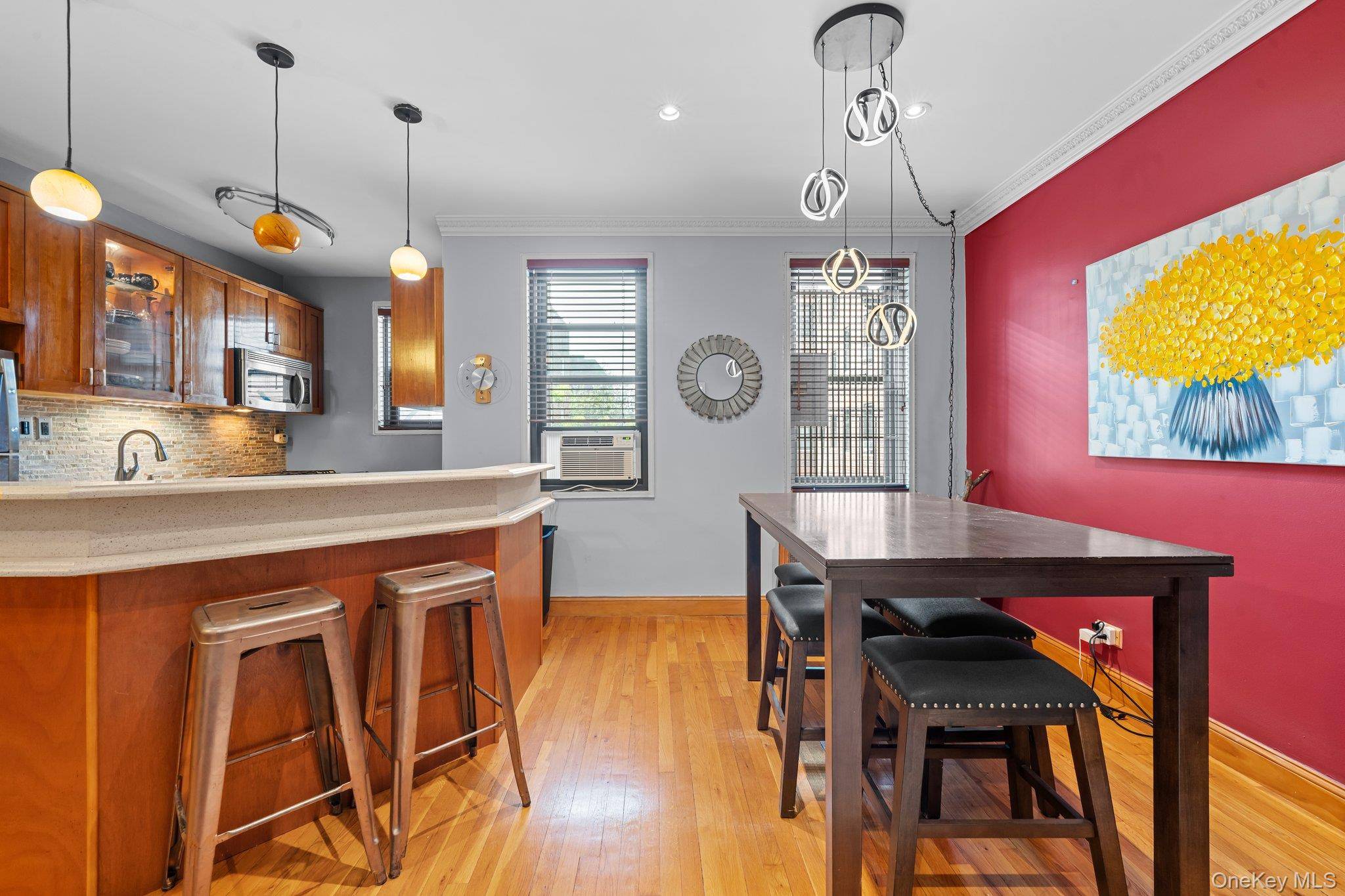 Forest Hills, NY 11375,69-60 108th ST #503