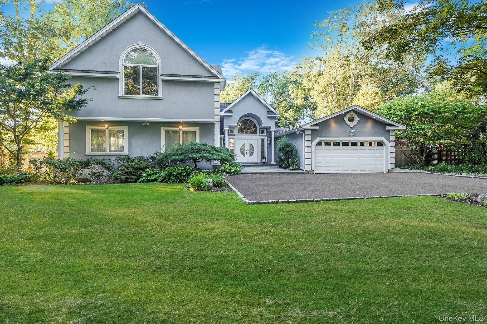 Dix Hills, NY 11746,84 McCulloch DR