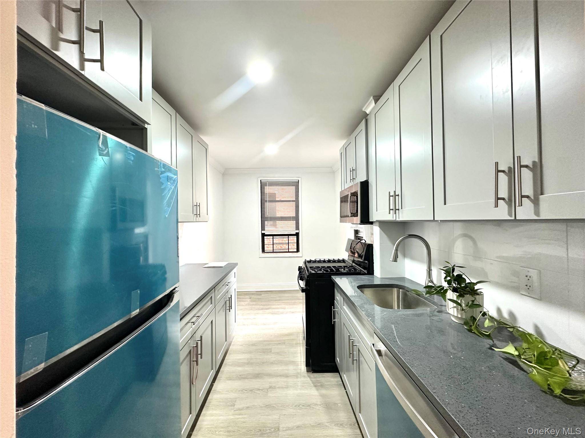 Flushing, NY 11367,150-11 72 Road #4D