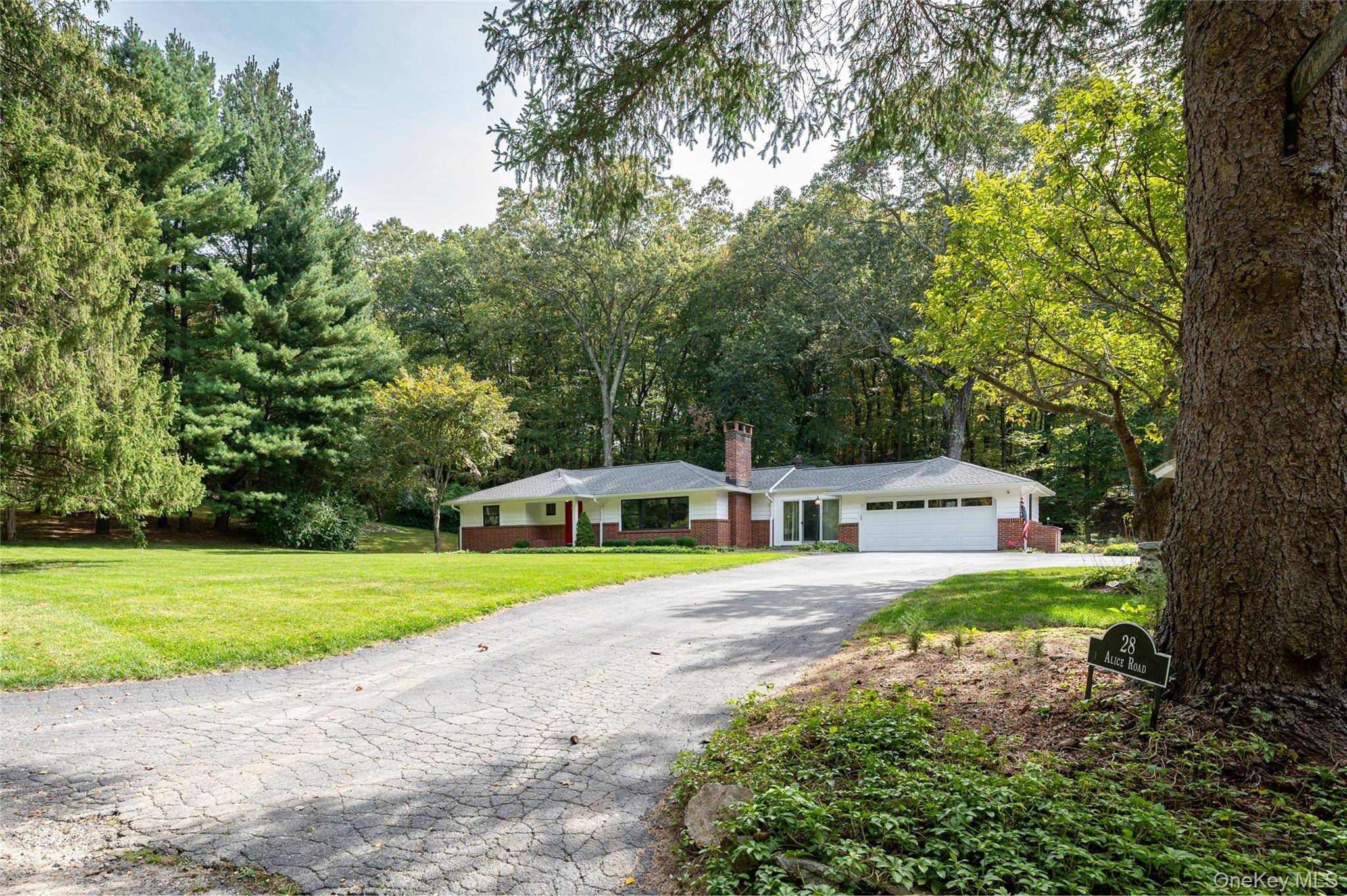 Mount Kisco, NY 10549,28 Alice RD