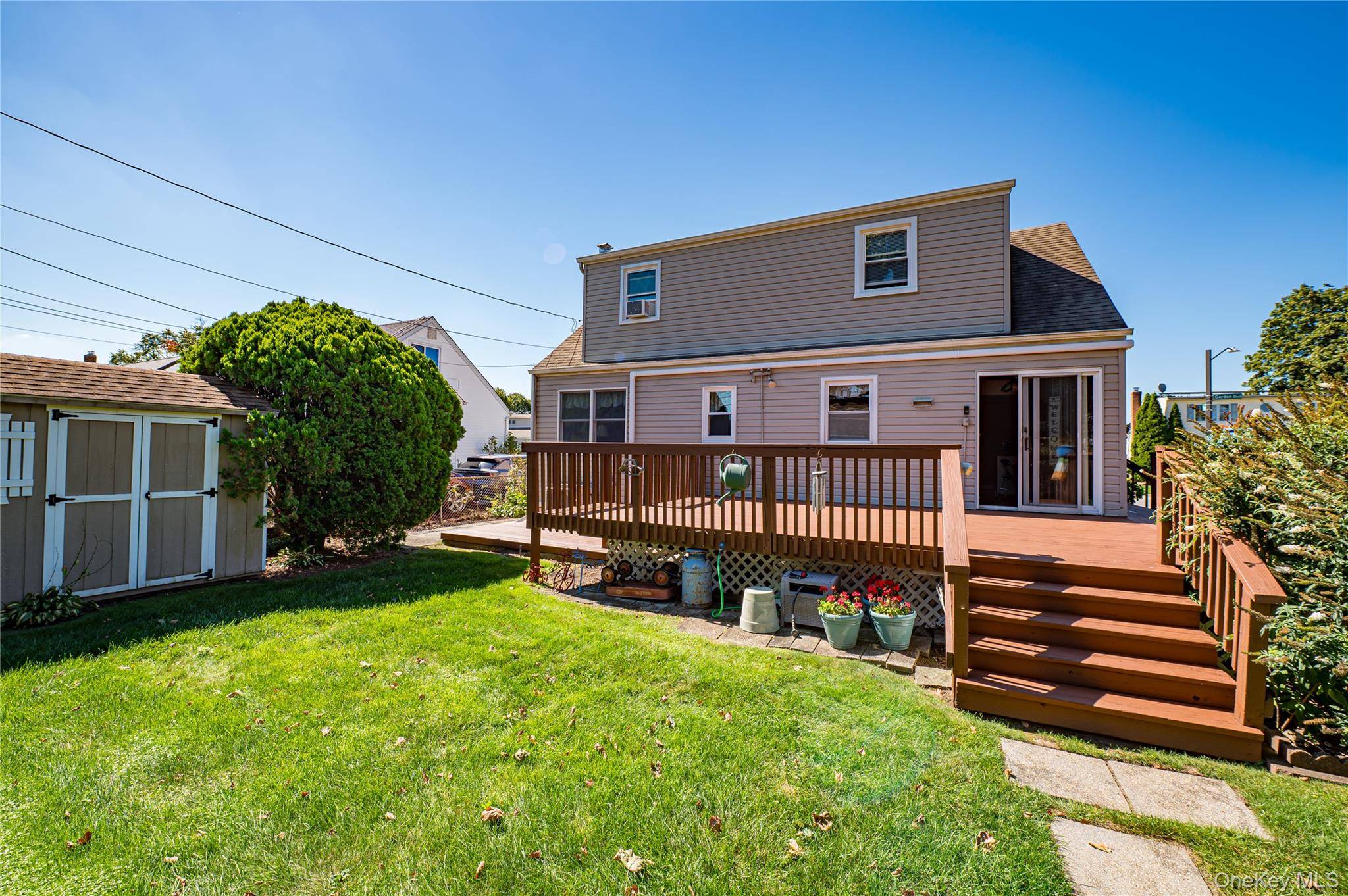 Hicksville, NY 11801,31 Garden BLVD