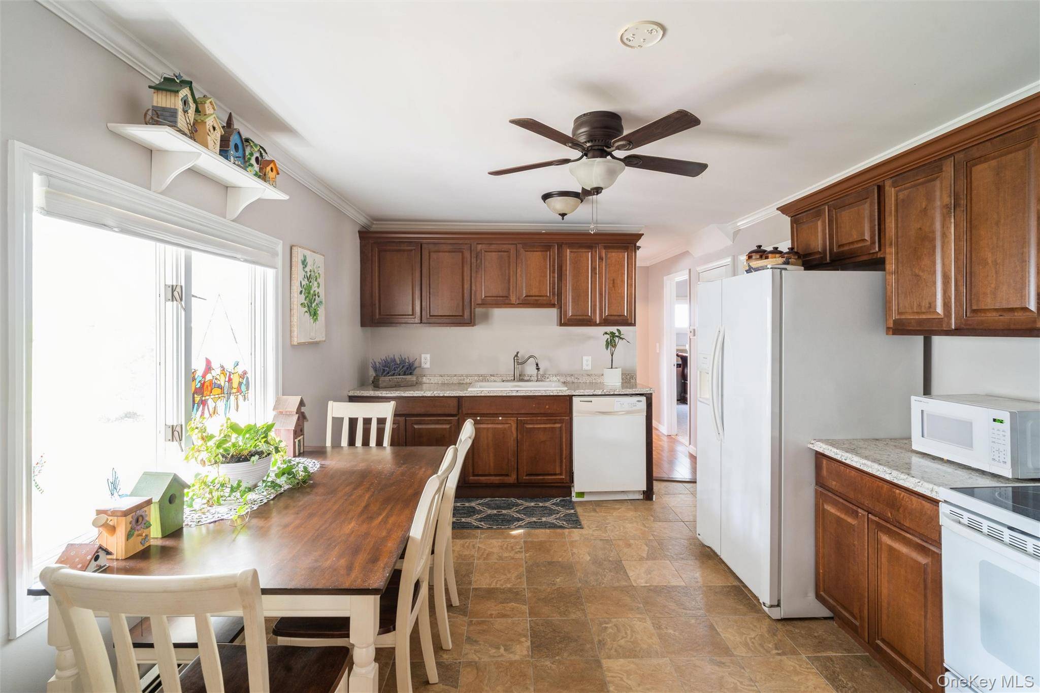 Ronkonkoma, NY 11779,86 Ackerly LN