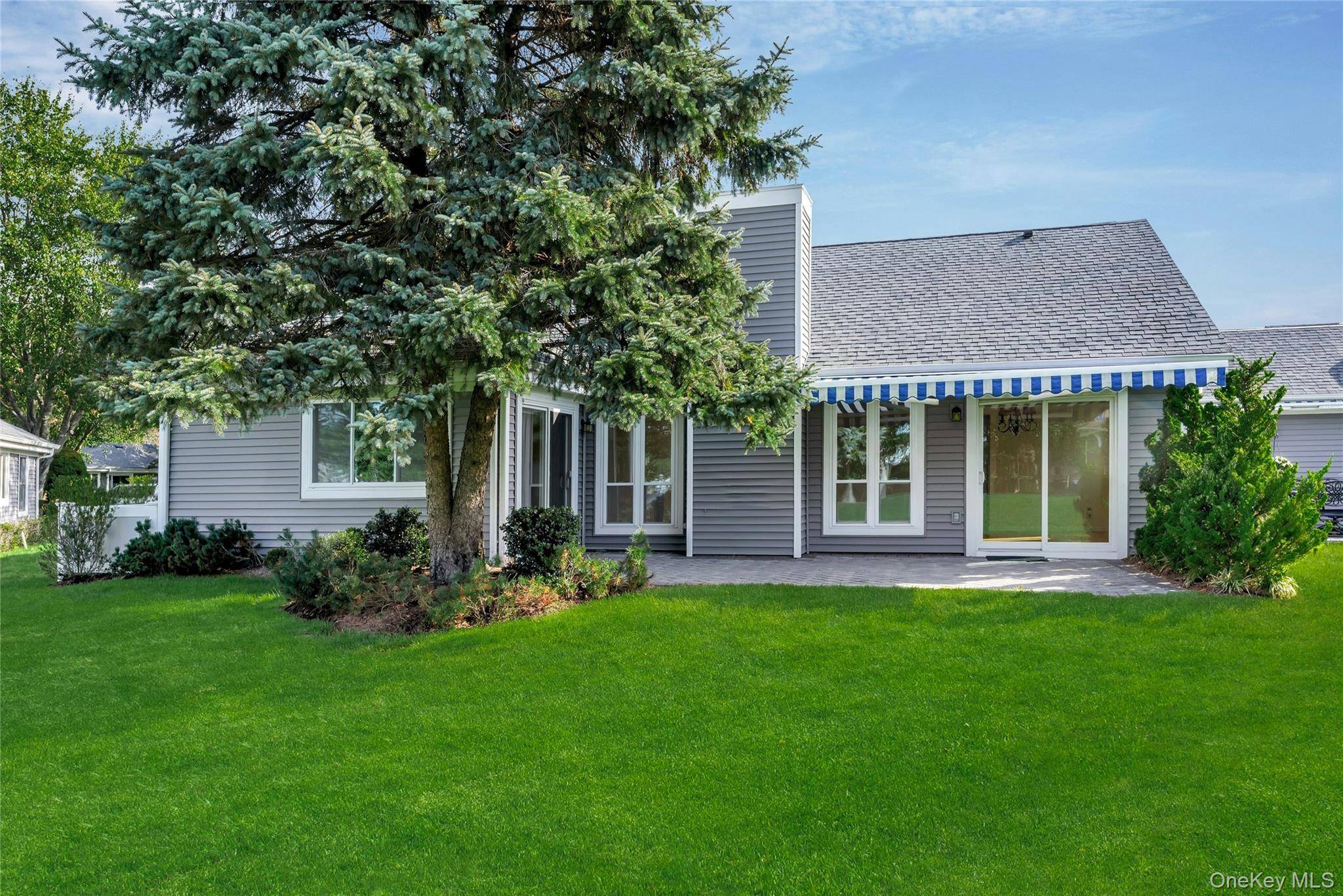 Moriches, NY 11955,204 River DR