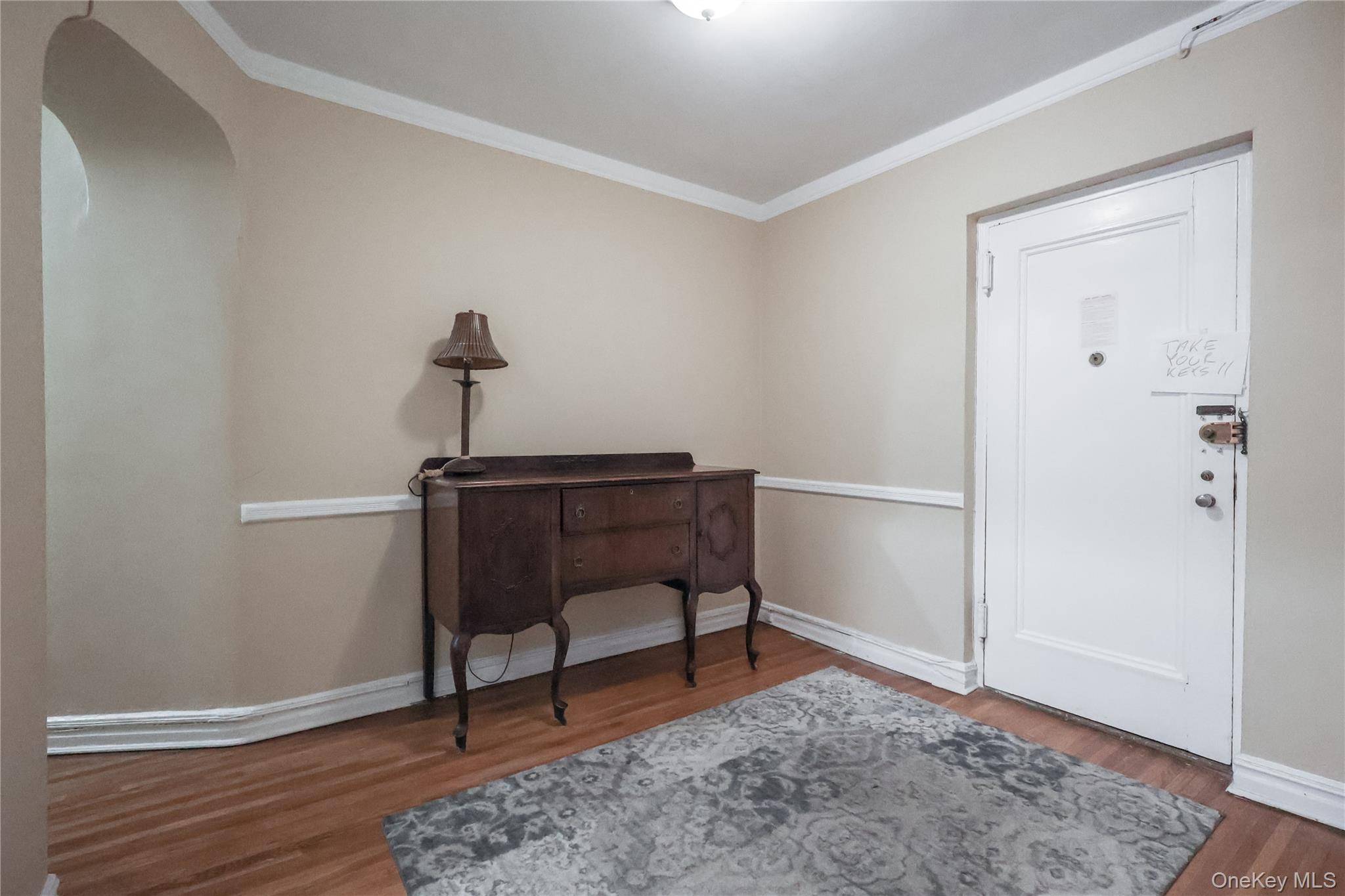 Kew Gardens, NY 11415,84-51 Beverly Rd #2W