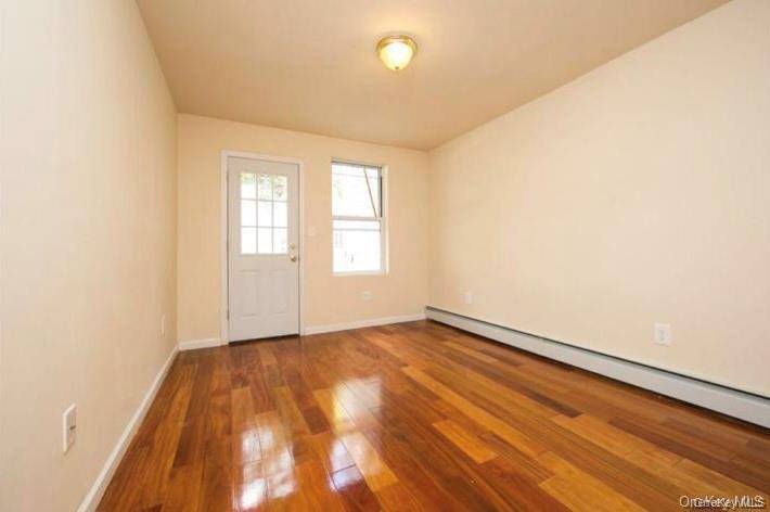 Jamaica, NY 11433,156-17 110th AVE