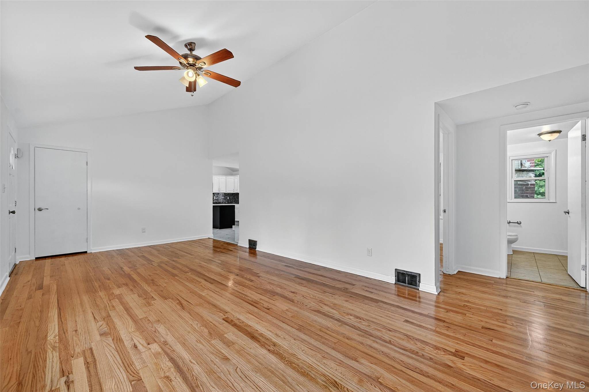 New Windsor, NY 12553,18 Stonecrest DR