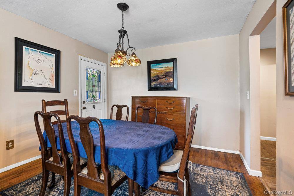 West Babylon, NY 11704,209 Claremont AVE