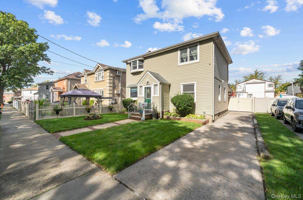 Rosedale, NY 11422,14224 250th ST