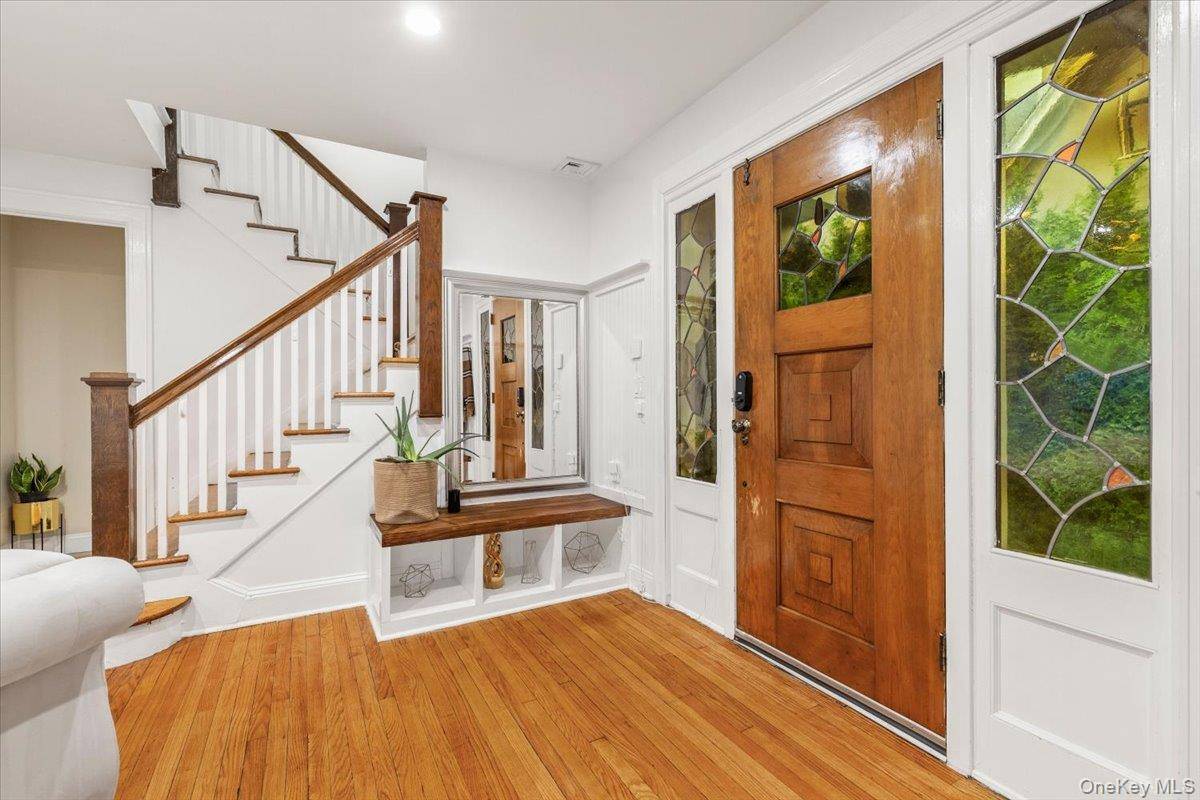 Yonkers, NY 10705,47 Edgecliff TER